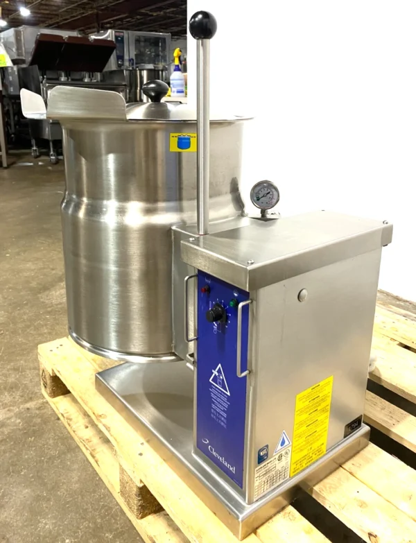 Cleveland 6 gallon electric 208/240v kettle w/lid (Refurbished w/WARRANTY) - Image 2
