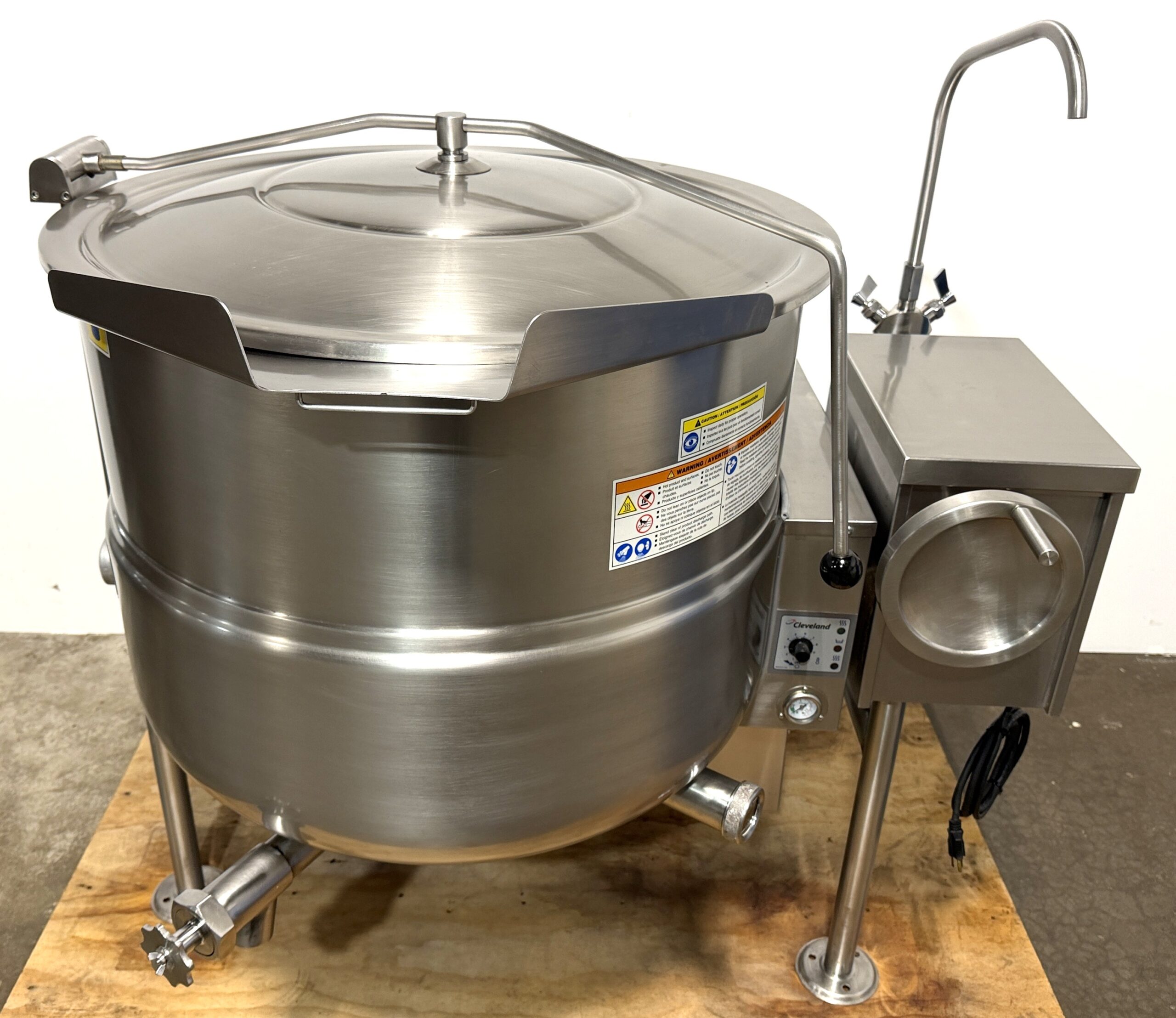Cleveland 60 gallon, natural gas, tilting kettle (model: KGL-60-T) Refurbished w/WARRANTY - Image 3