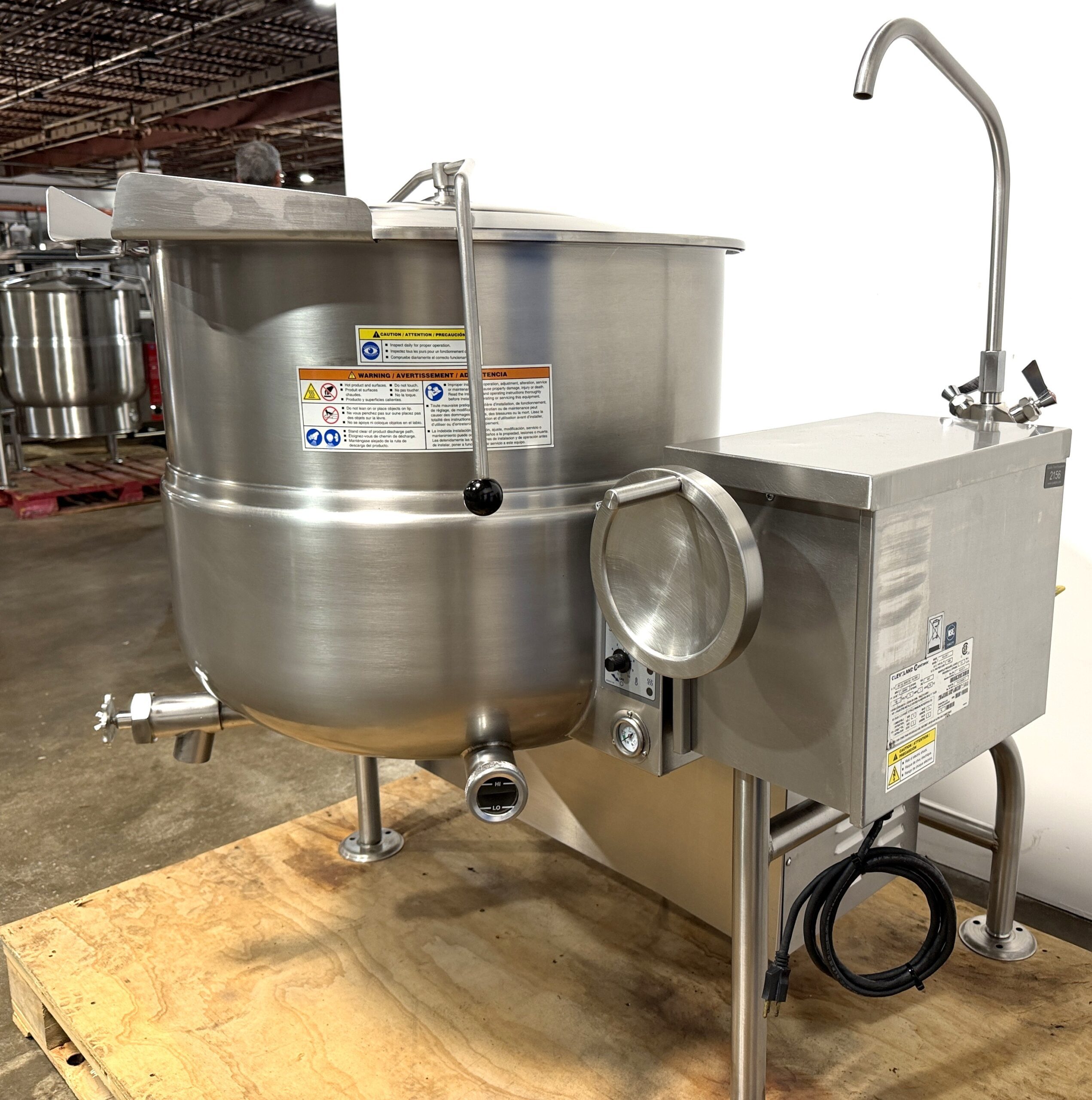 Cleveland 60 gallon, natural gas, tilting kettle (model: KGL-60-T) Refurbished w/WARRANTY - Image 4