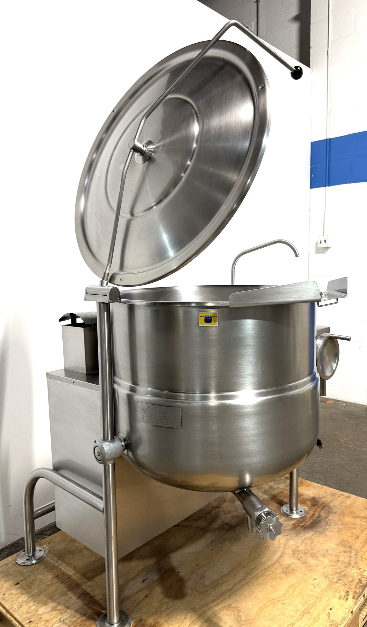 Cleveland 60 gallon, natural gas, tilting kettle (model: KGL-60-T) Refurbished w/WARRANTY - Image 16