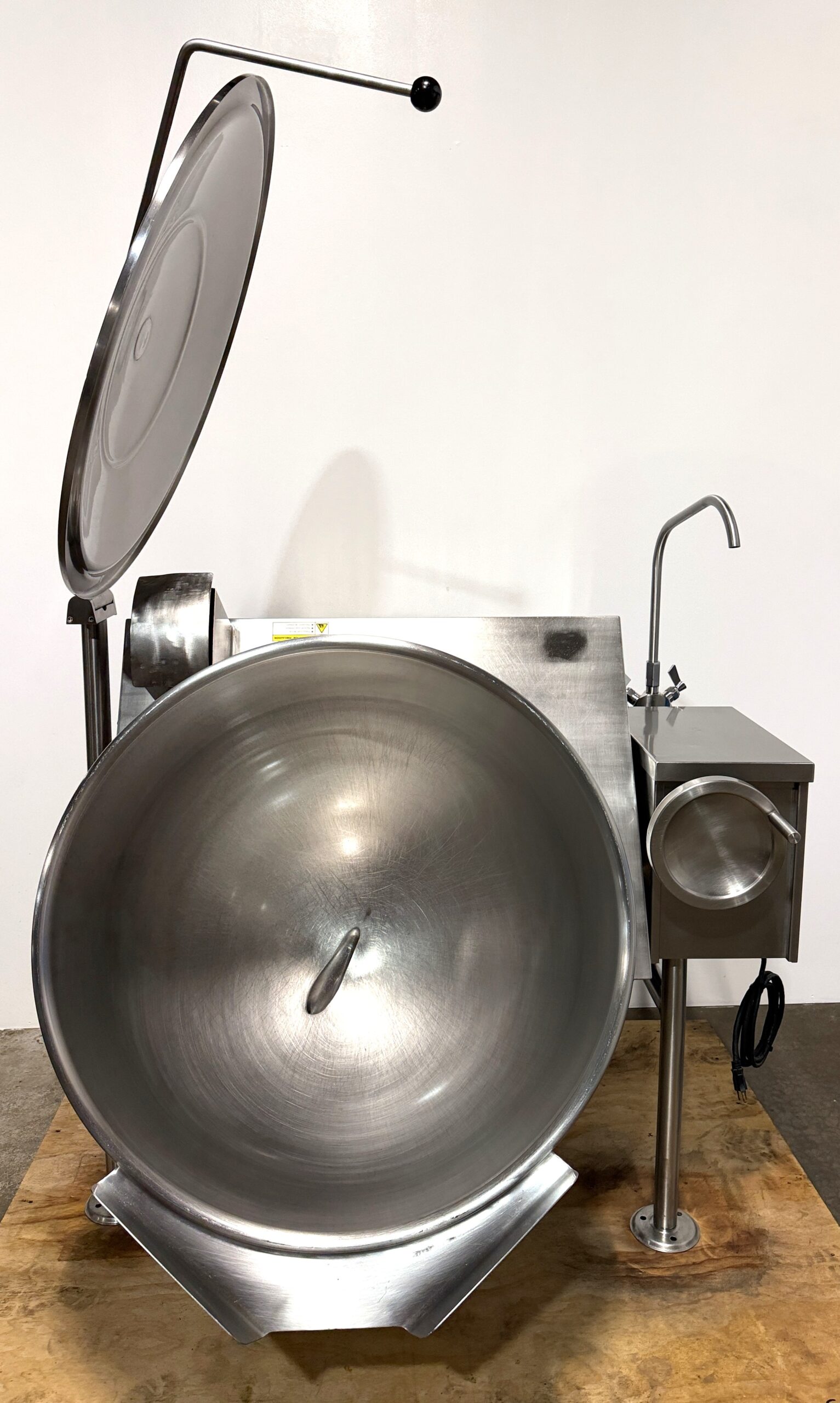 Cleveland 60 gallon, natural gas, tilting kettle (model: KGL-60-T) Refurbished w/WARRANTY - Image 19
