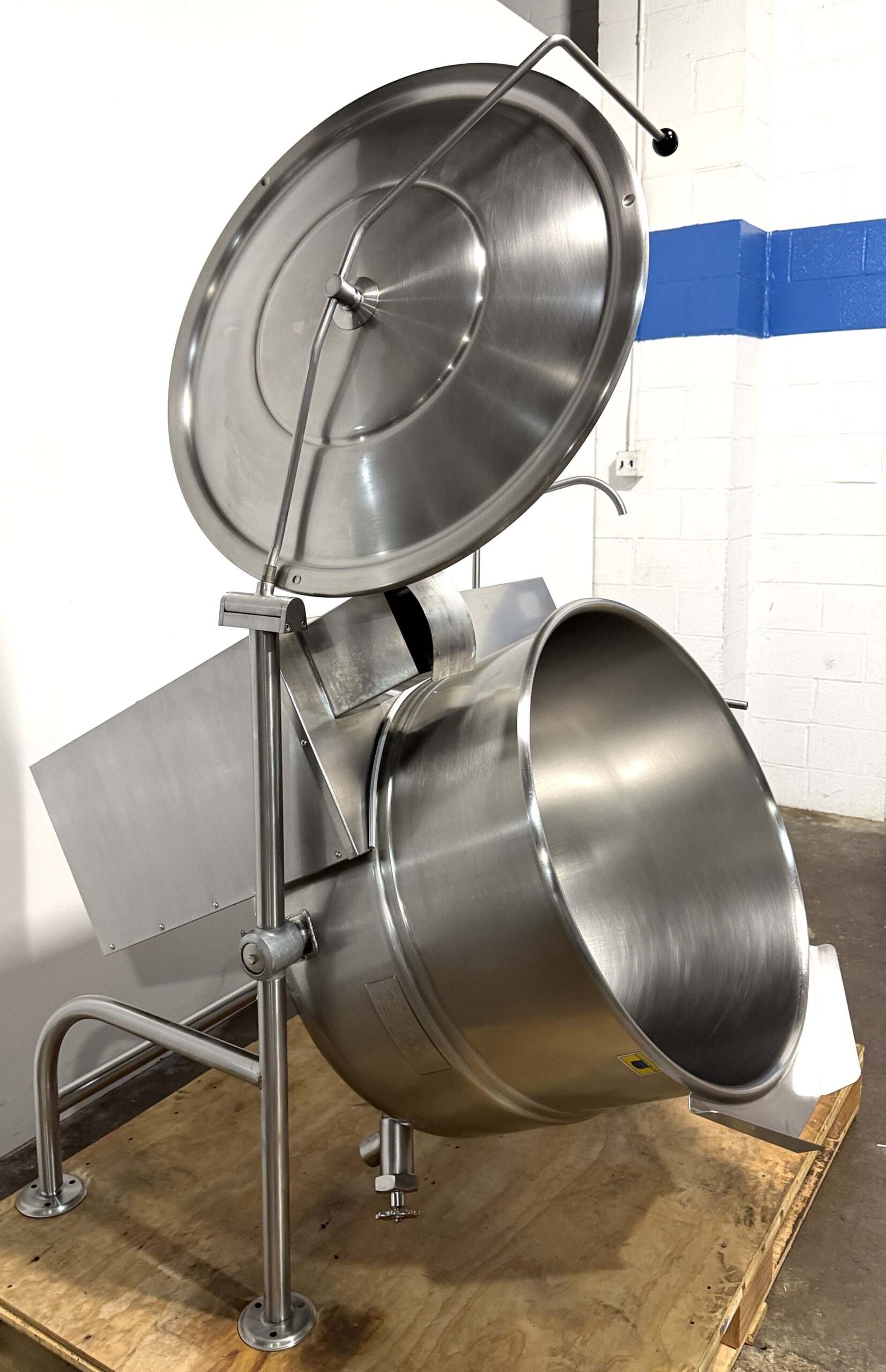 Cleveland 60 gallon, natural gas, tilting kettle (model: KGL-60-T) Refurbished w/WARRANTY - Image 20