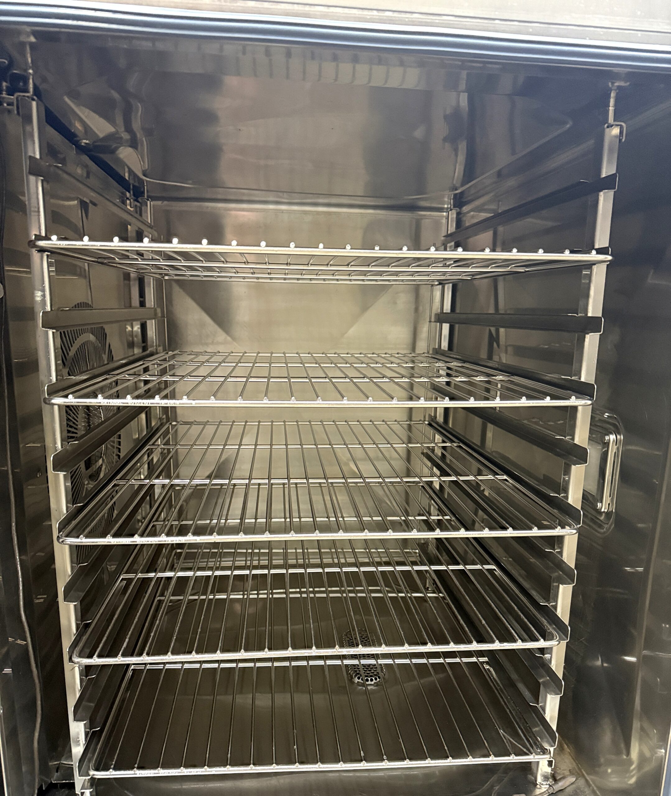 Rational (SCCWE102G) 10 pan/FULL size Nat Gas Combi Oven(Refurbished w/Warranty) - Image 5