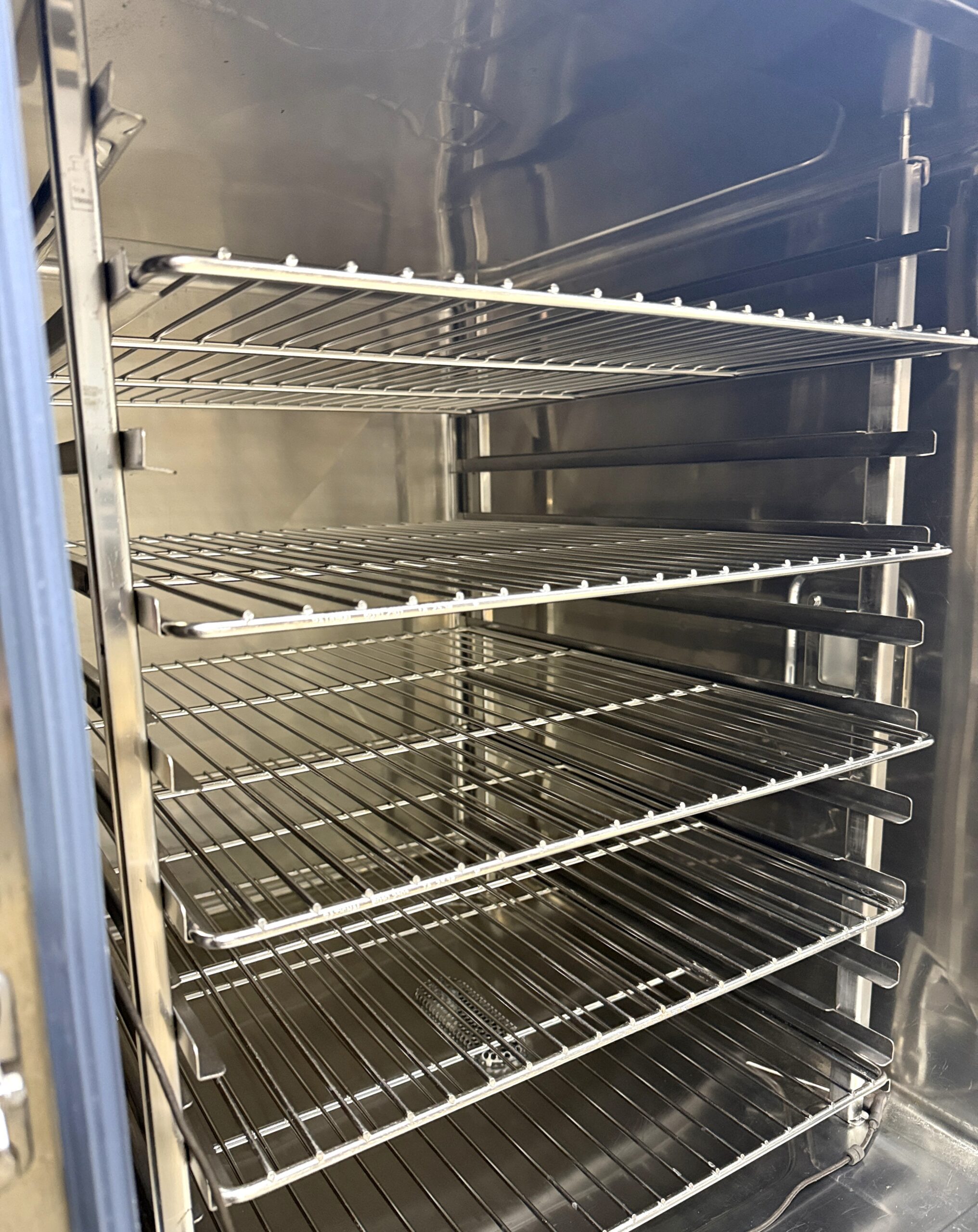 Rational (SCCWE102G) 10 pan/FULL size Nat Gas Combi Oven(Refurbished w/Warranty) - Image 3