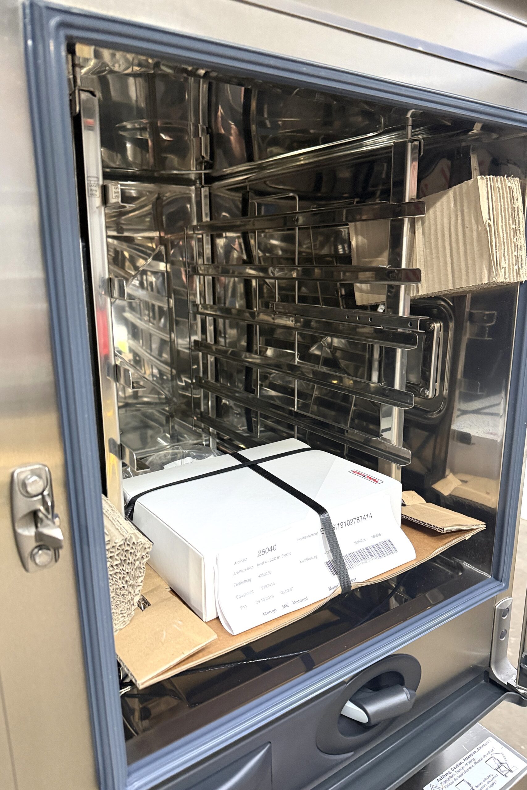 Rational 6 pan/ half size (Electric) Combi Oven w/Hood & Stand (Brand New Open Box) - Image 12