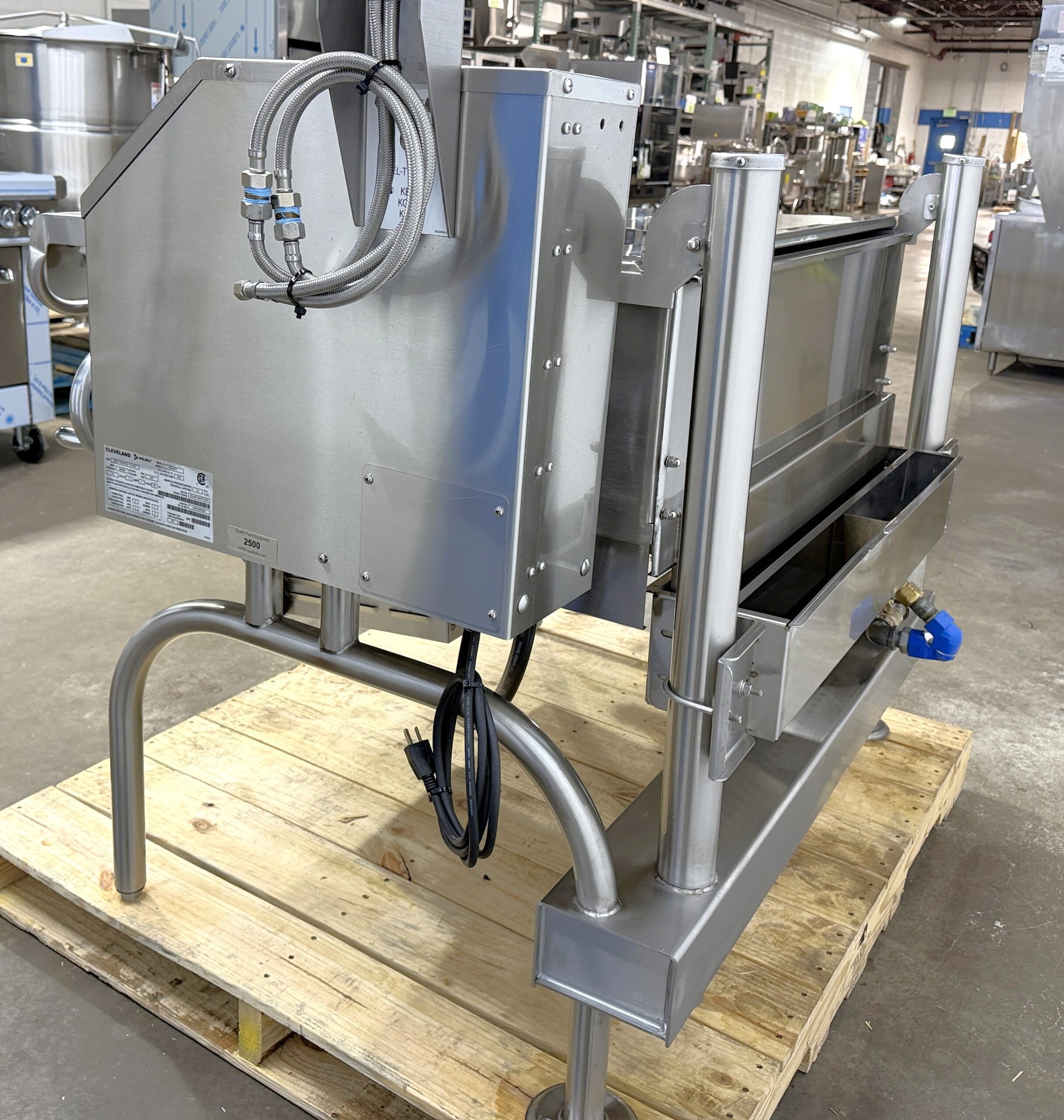2023 model Cleveland 40 gallon, Natural gas braising pan (NEW OPEN BOX) - Image 18