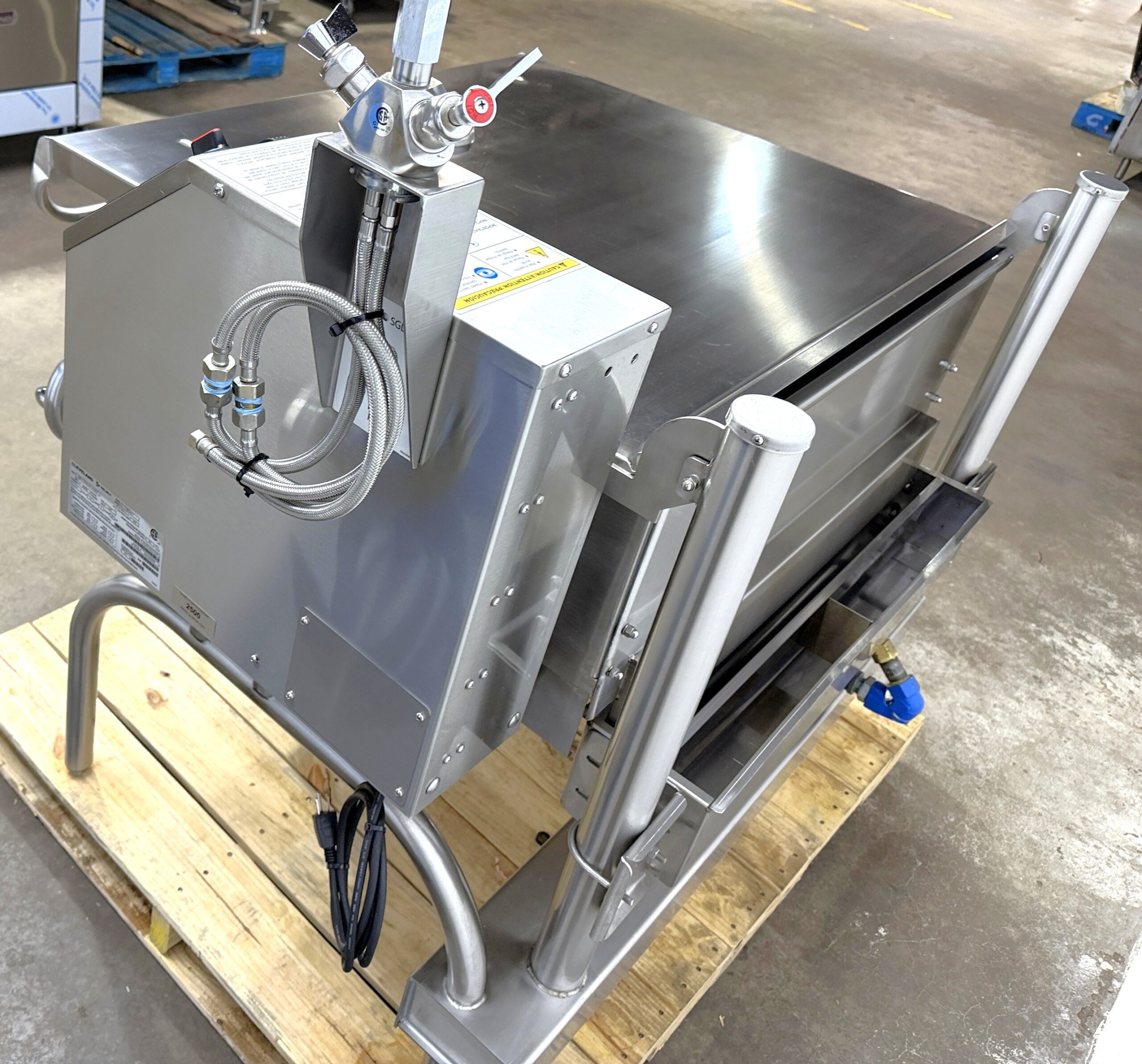 2023 model Cleveland 40 gallon, Natural gas braising pan (NEW OPEN BOX) - Image 17