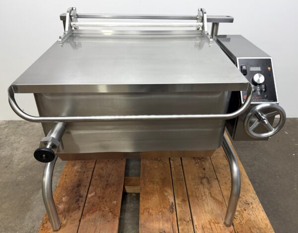Groen BPM-40GA … 40 Gallon, Natural Gas Braising Pan w/Advanced controls (Warranty)