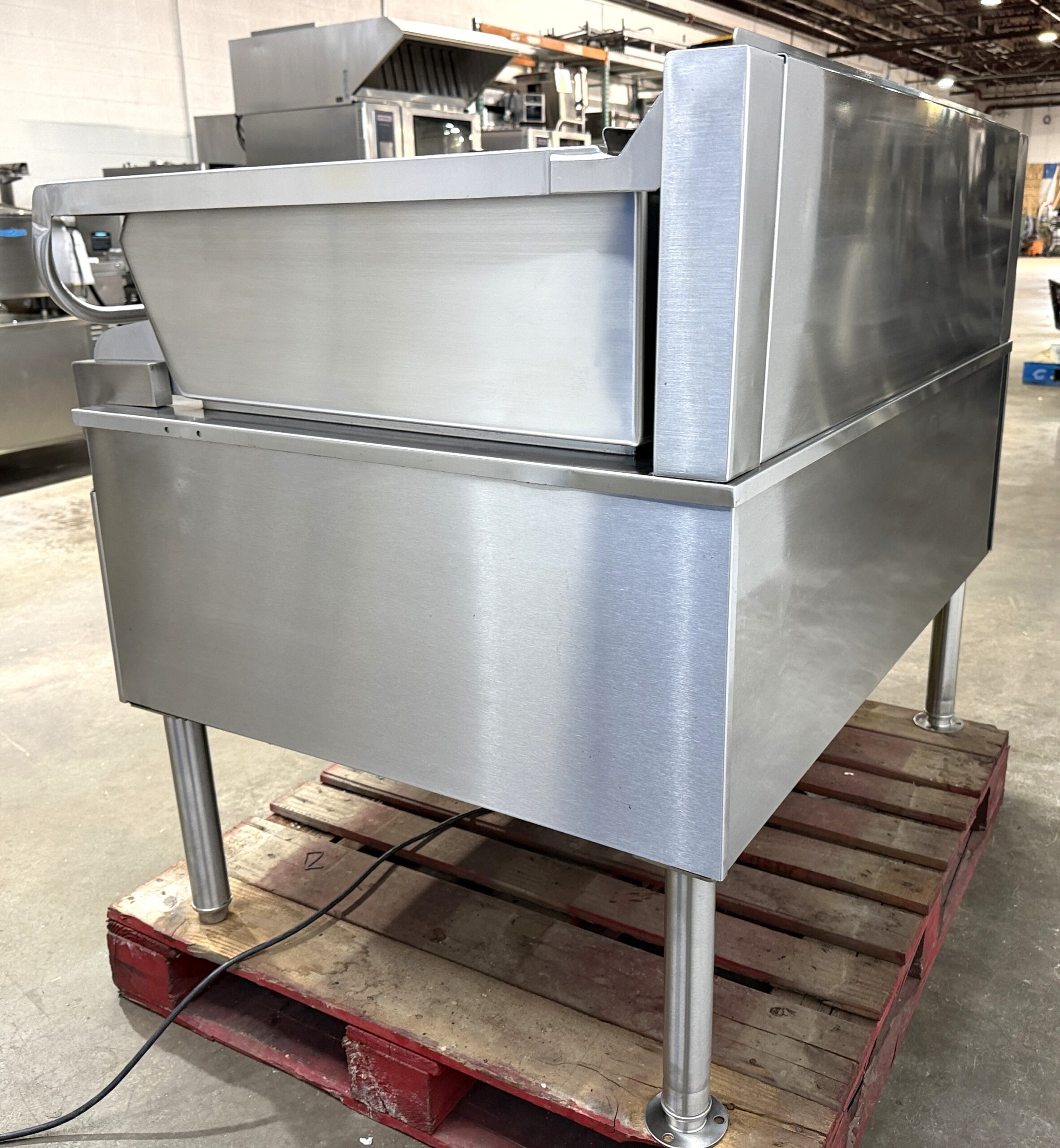 Cleveland 40 gallon, Natural gas, Braising pan w/ Power Tilt (Refurbished w/Warranty) - Image 19