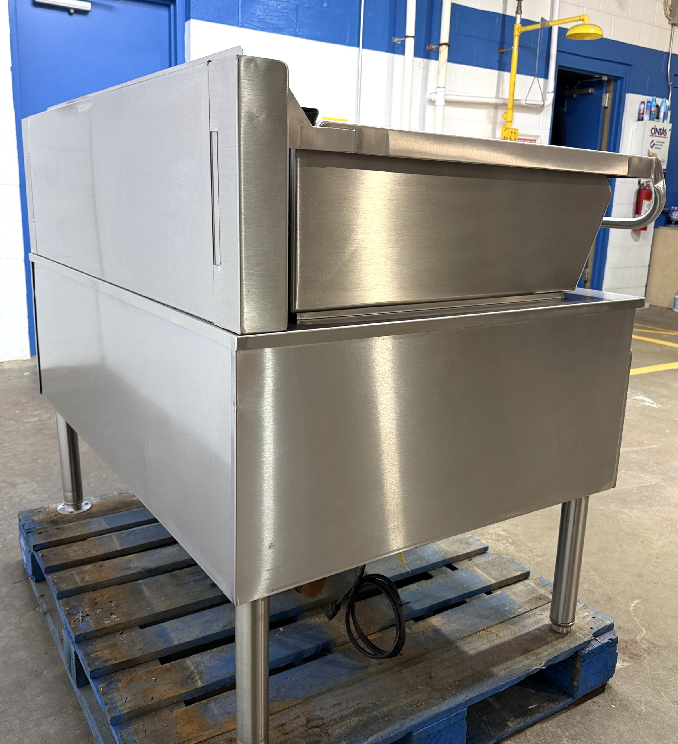 Cleveland 40 gallon, Natural gas, Braising pan (Refurbished w/Warranty) - Image 17