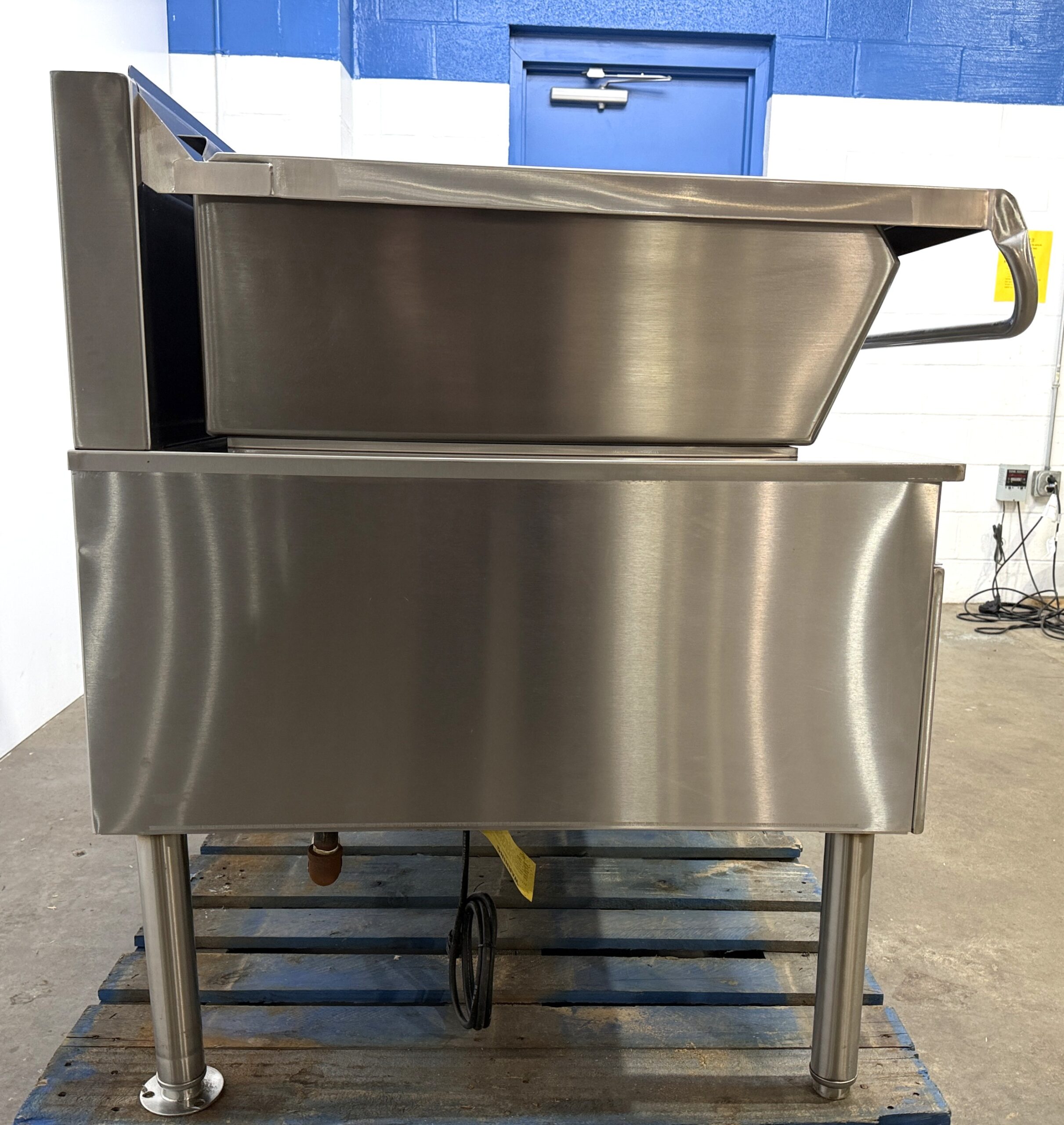 Cleveland 40 gallon, Natural gas, Braising pan (Refurbished w/Warranty) - Image 15