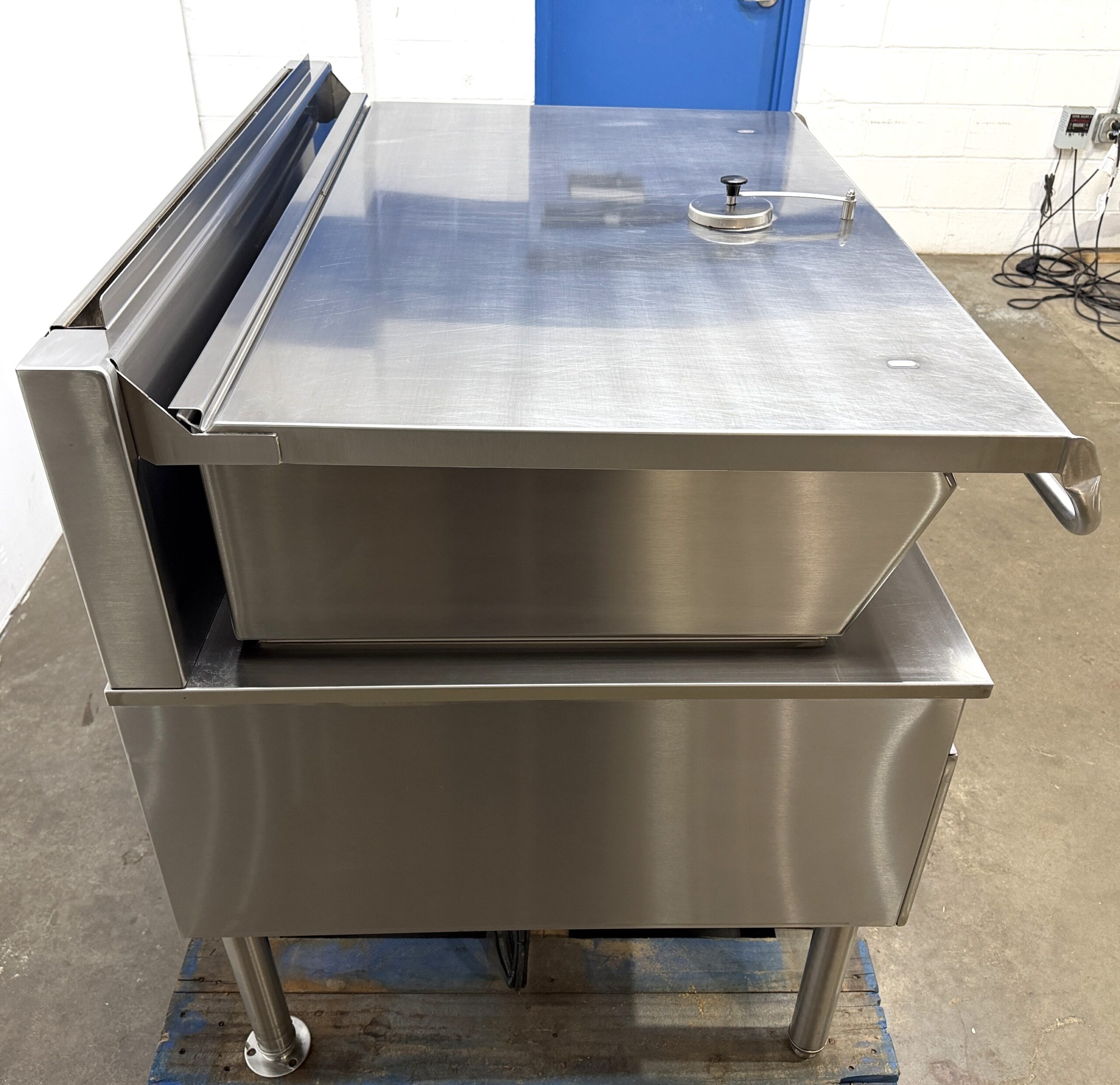 Cleveland 40 gallon, Natural gas, Braising pan (Refurbished w/Warranty) - Image 14