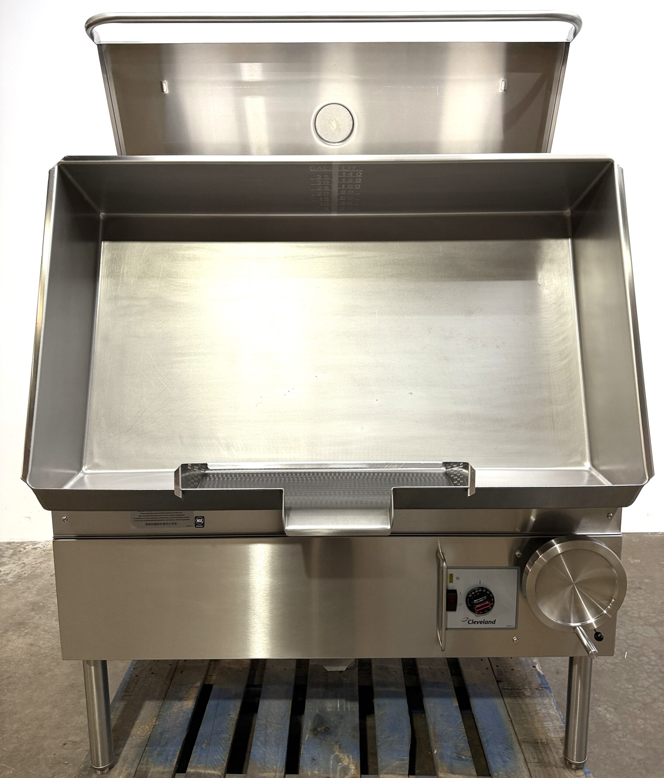 Cleveland 40 gallon, Natural gas, Braising pan (Refurbished w/Warranty) - Image 6