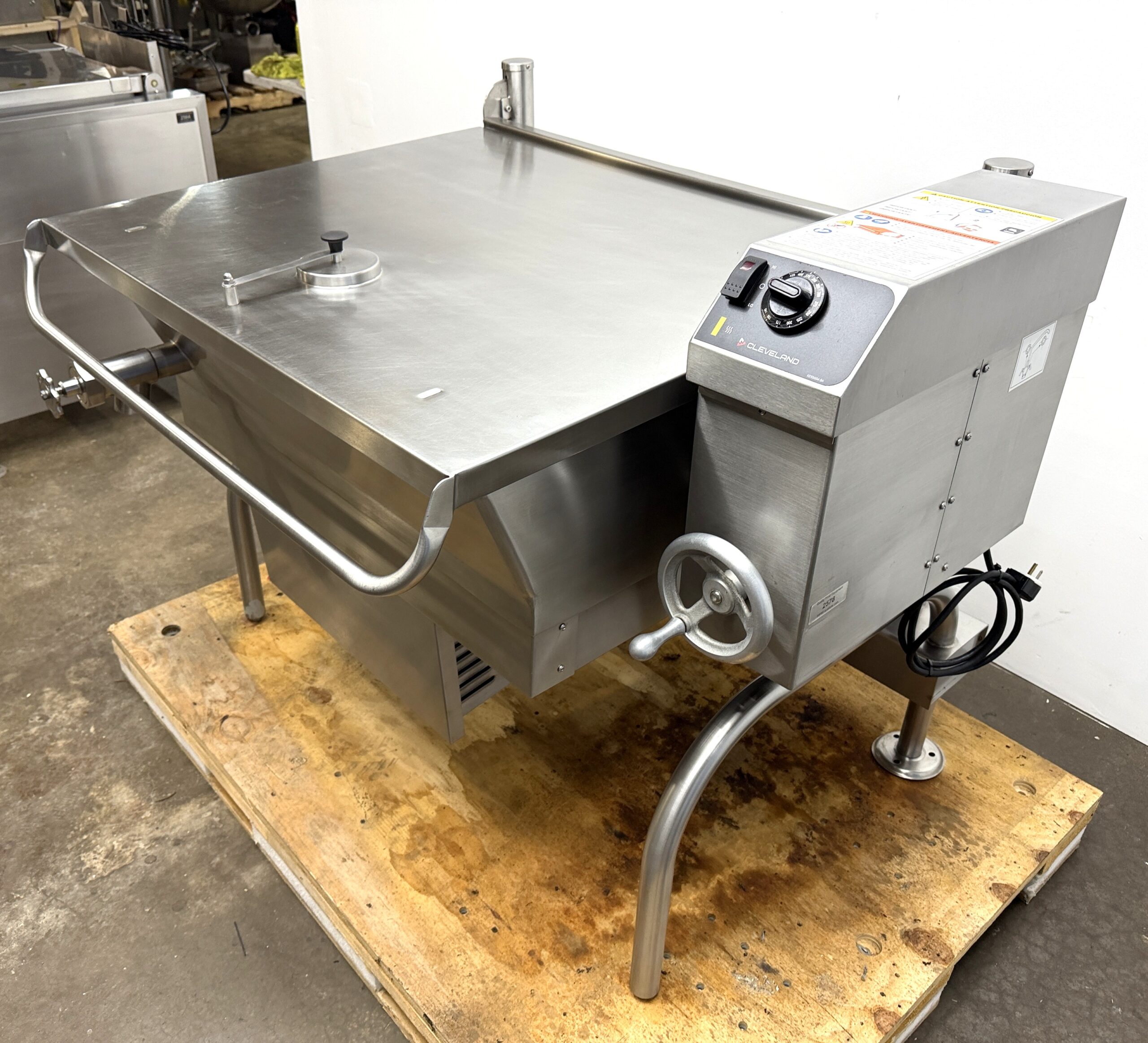 Cleveland 40 gallon, Natural gas, braising pan (Fully Refurbished w/WARRANTY) - Image 20