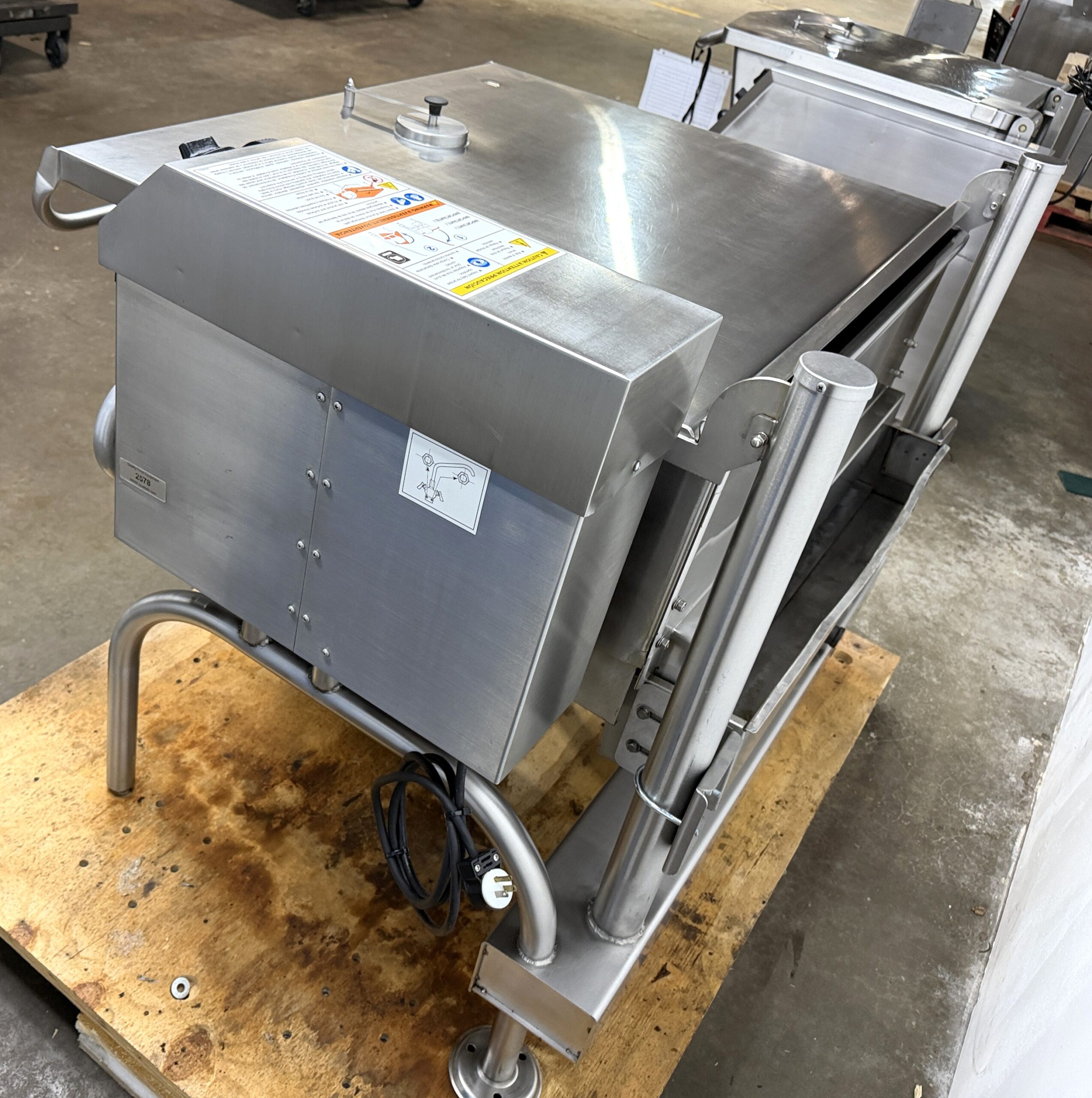 Cleveland 40 gallon, Natural gas, braising pan (Fully Refurbished w/WARRANTY) - Image 16