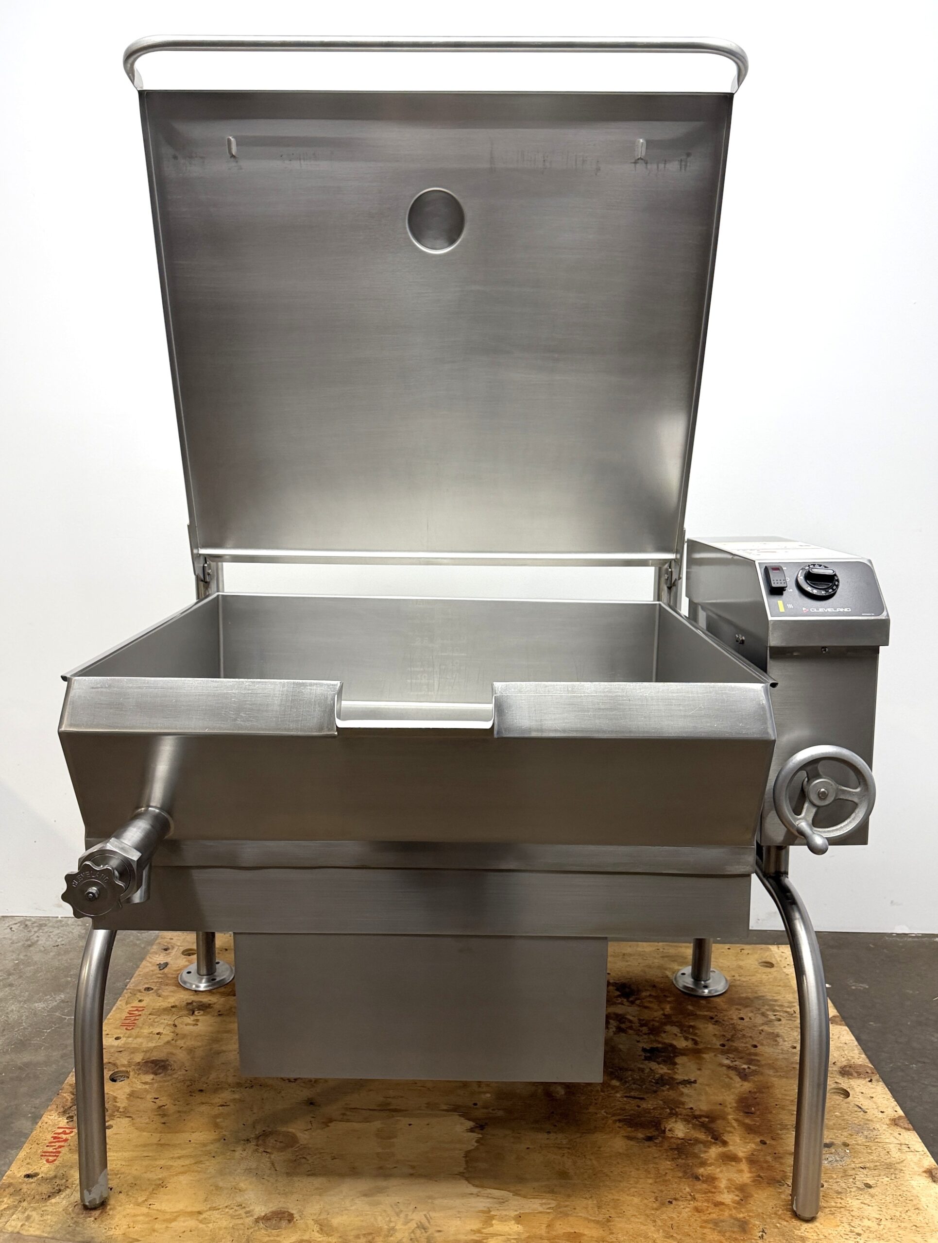 Cleveland 40 gallon, Natural gas, braising pan (Fully Refurbished w/WARRANTY) - Image 9