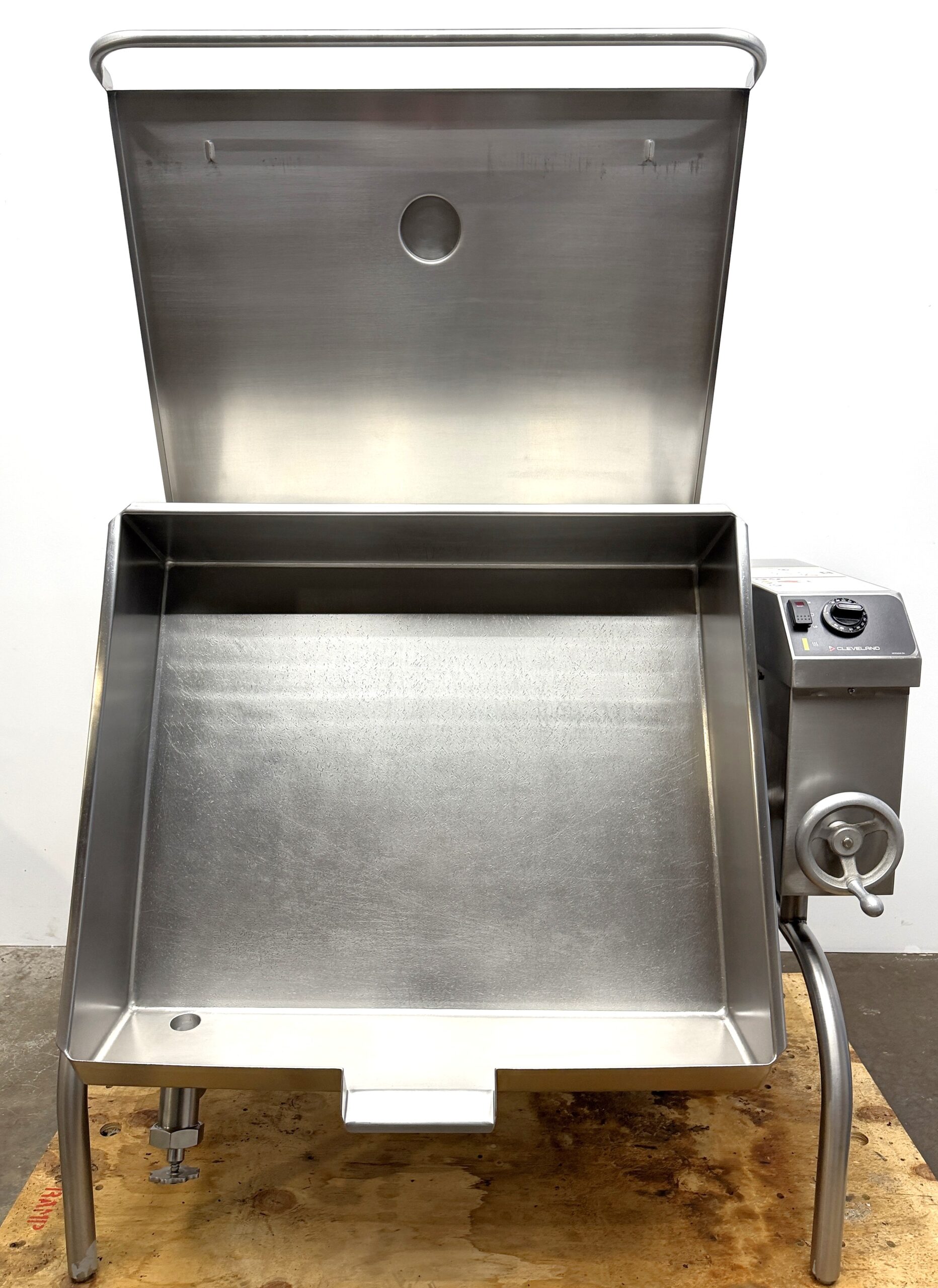 Cleveland 40 gallon, Natural gas, braising pan (Fully Refurbished w/WARRANTY) - Image 5