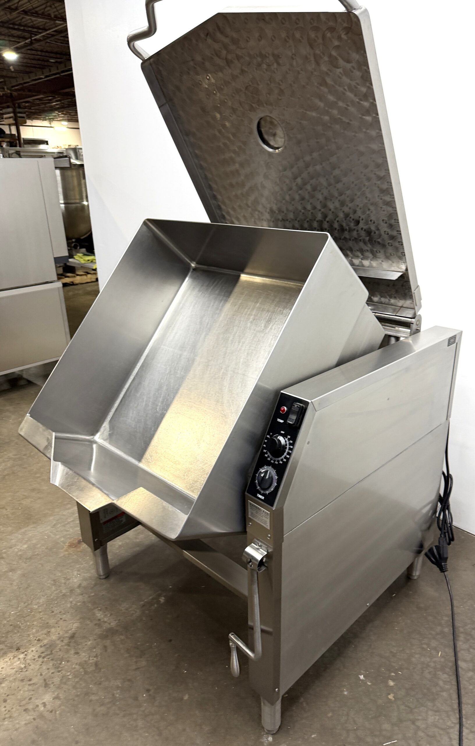 Market Forge 30 Gallon, Natural gas, Power tilt, Braising pan (Refurbished w/WARRANTY) (Copy) - Image 3