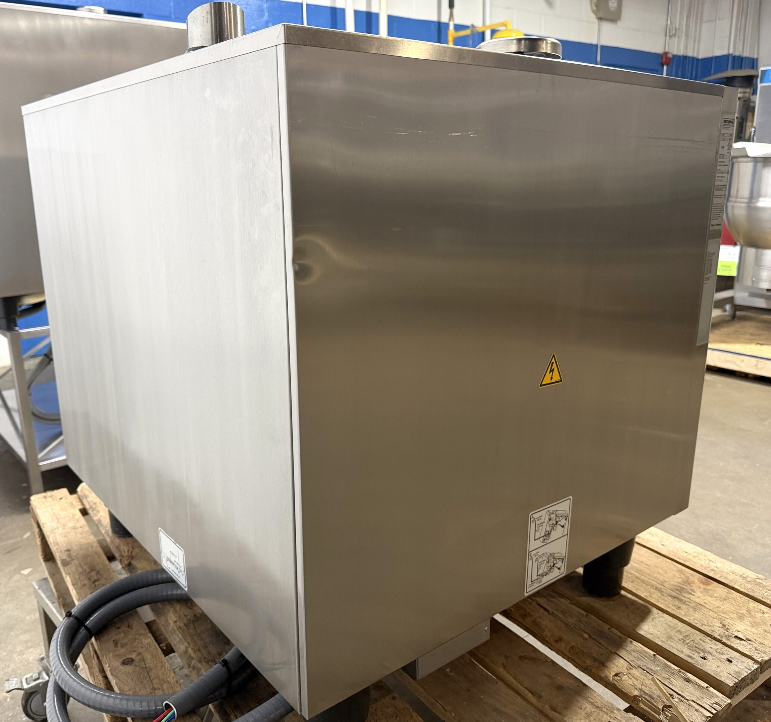 Rational 6 pan/ half size, electric combi oven (Fully refurbished ... Guaranteed to function as intended) - Image 10