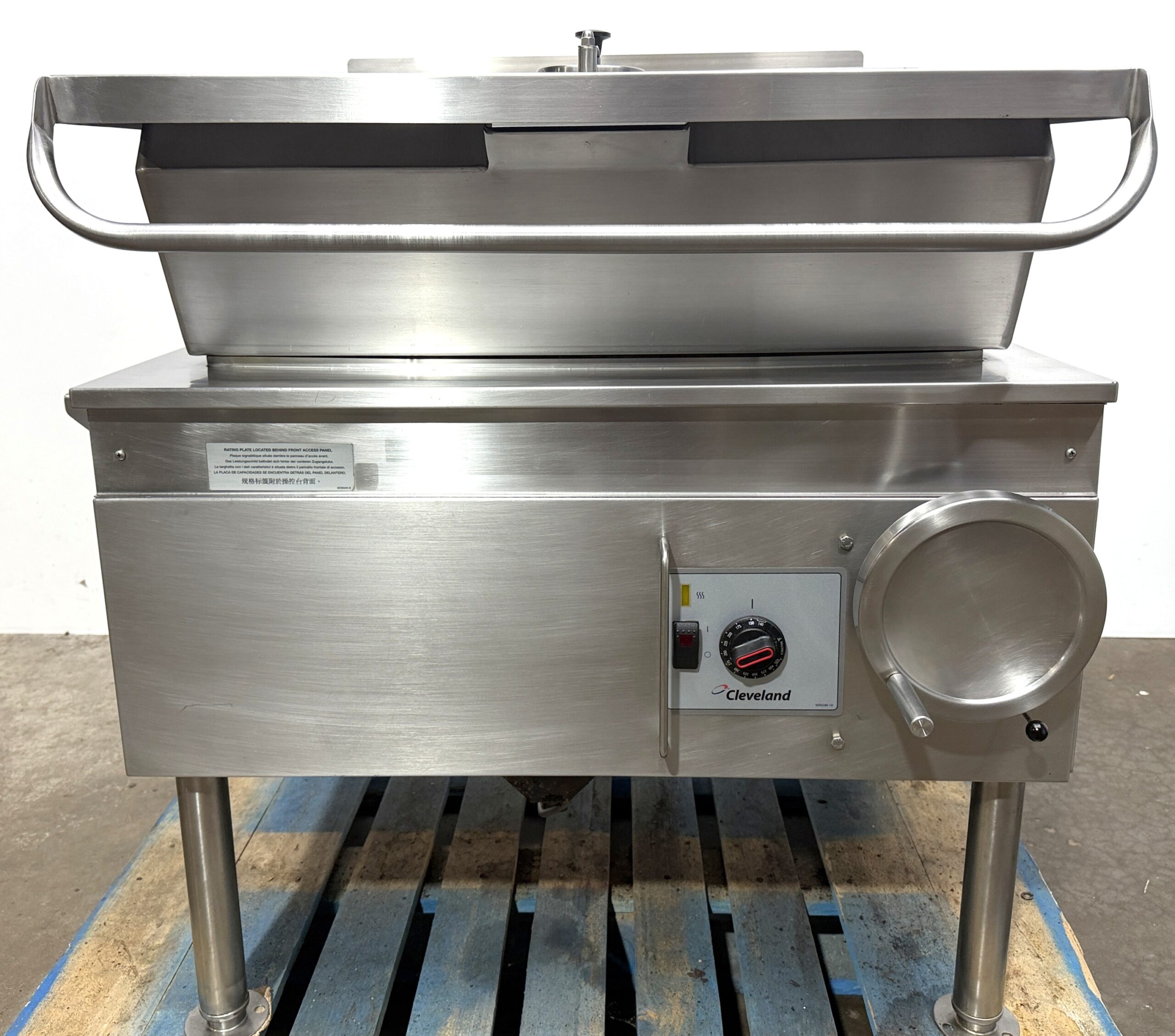 Cleveland 30 gallon, Natural gas, Braising pan (Refurbished w/Warranty) - Image 2