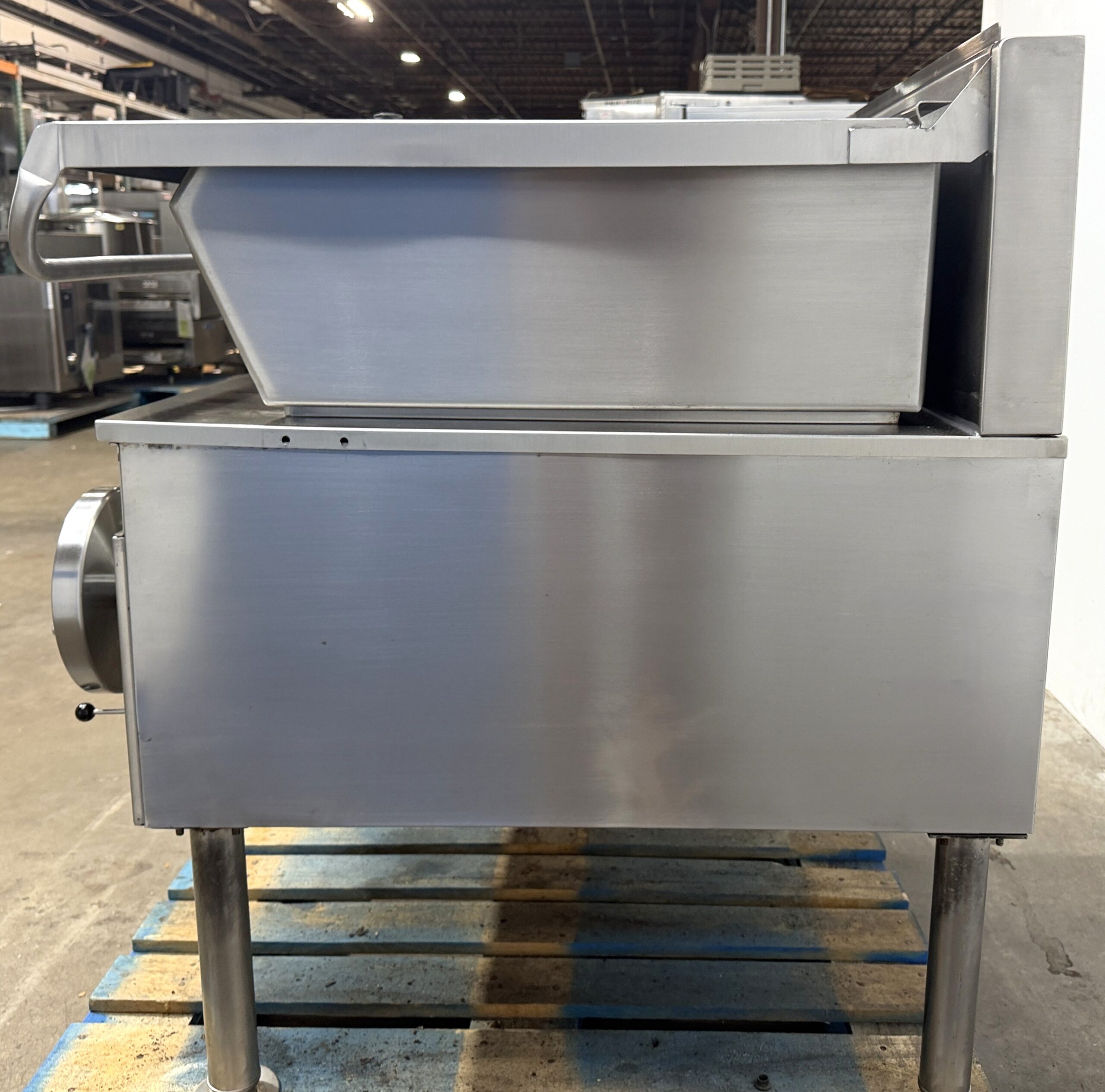Cleveland 30 gallon, Natural gas, Braising pan (Refurbished w/Warranty) - Image 6