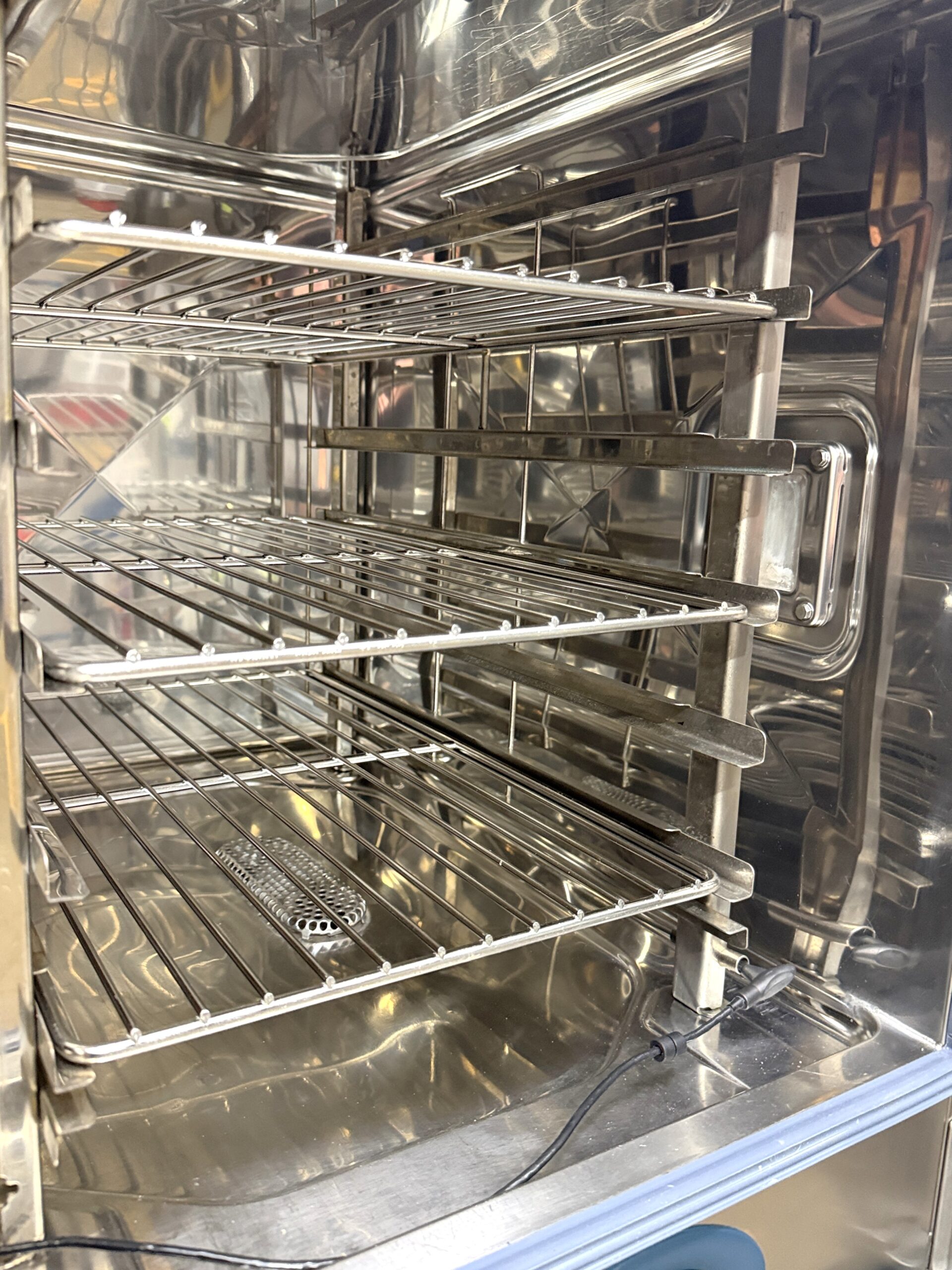 Rational SCCWE61G, 6 Pan, Half Size, Natural Gas Combi Oven w/ Stand (refurbished w/WARRANTY) - Image 10