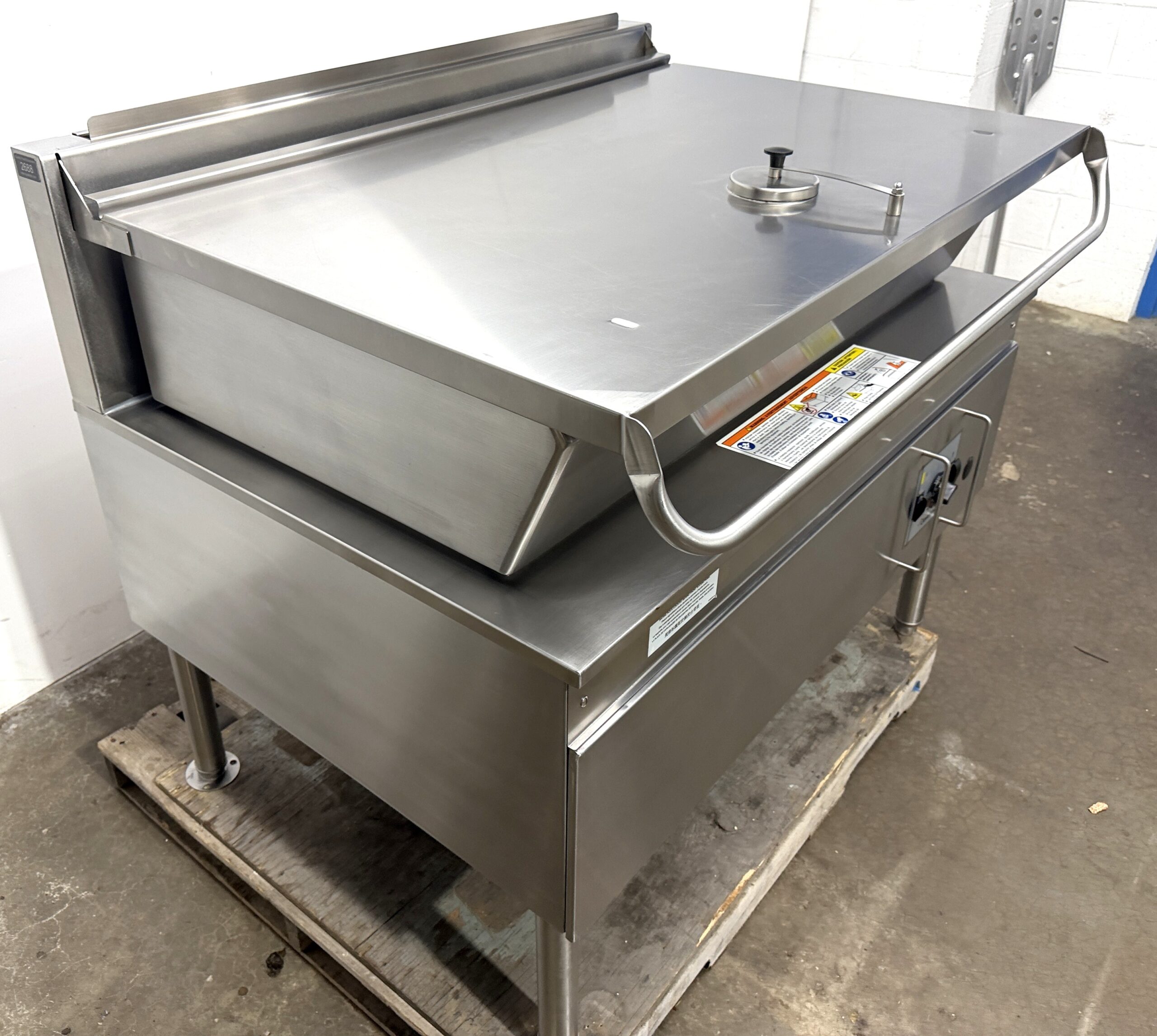 Cleveland 40 gallon, Natural gas, Braising pan w/ Power Tilt (Refurbished w/Warranty) - Image 11
