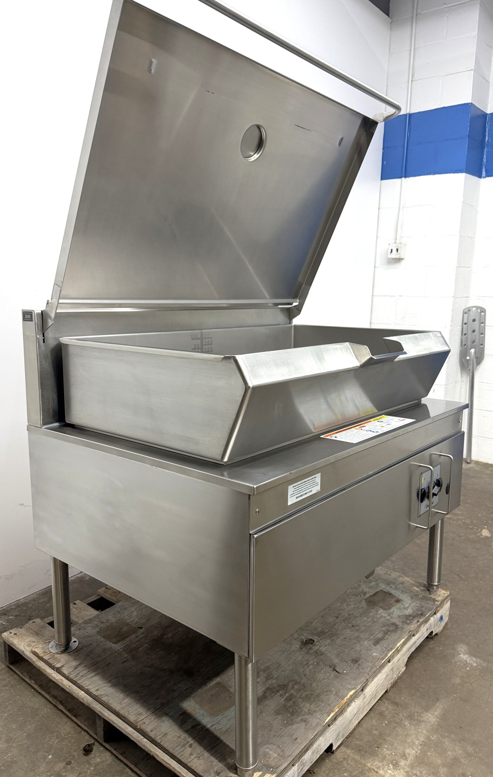 Cleveland 40 gallon, Natural gas, Braising pan w/ Power Tilt (Refurbished w/Warranty) - Image 13