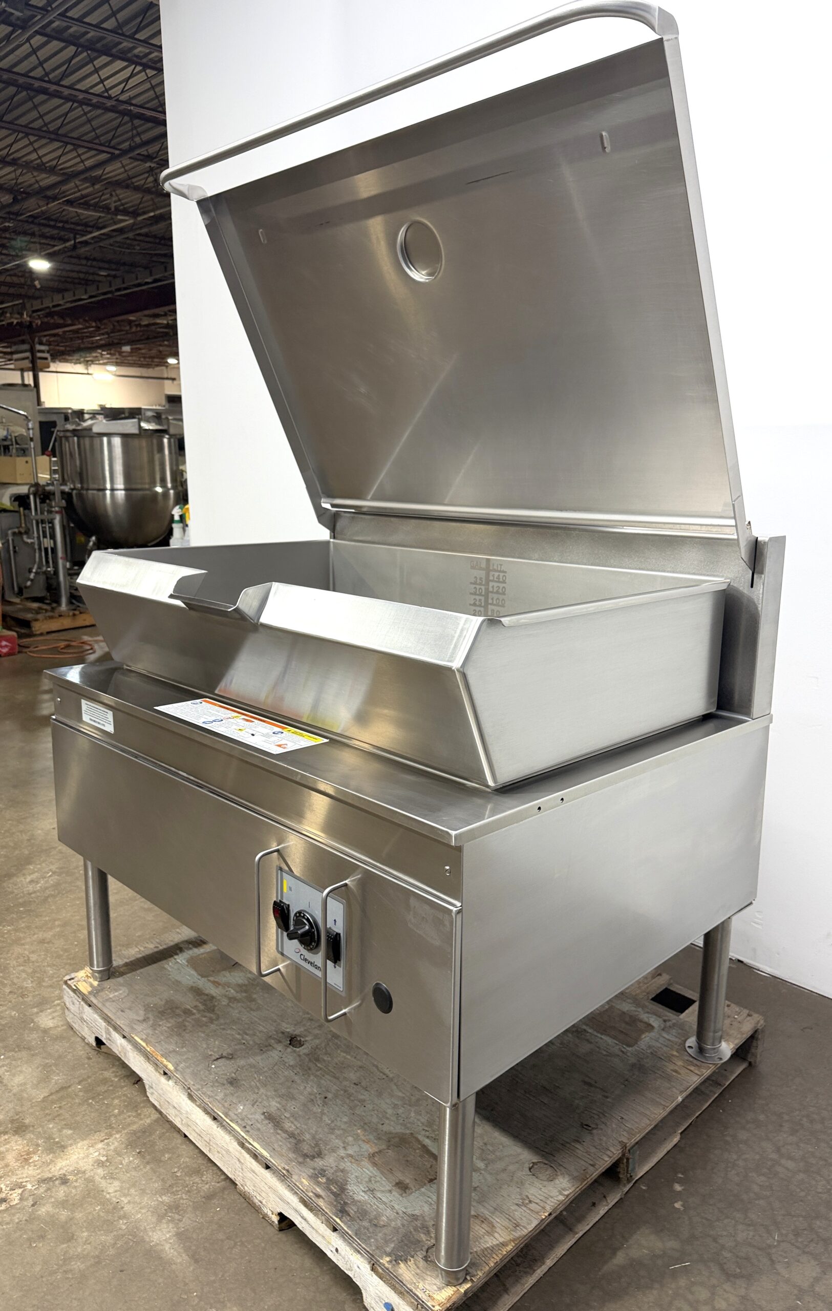 Cleveland 40 gallon, Natural gas, Braising pan w/ Power Tilt (Refurbished w/Warranty) - Image 14