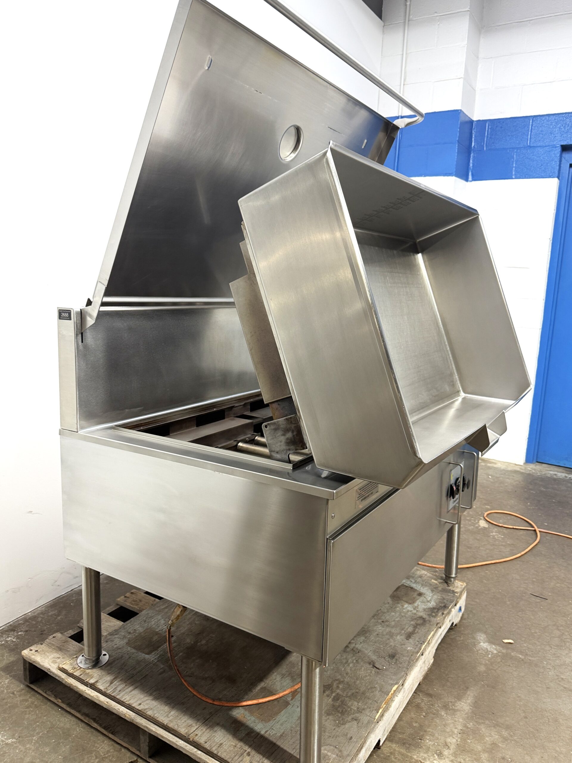 Cleveland 40 gallon, Natural gas, Braising pan w/ Power Tilt (Refurbished w/Warranty) - Image 17