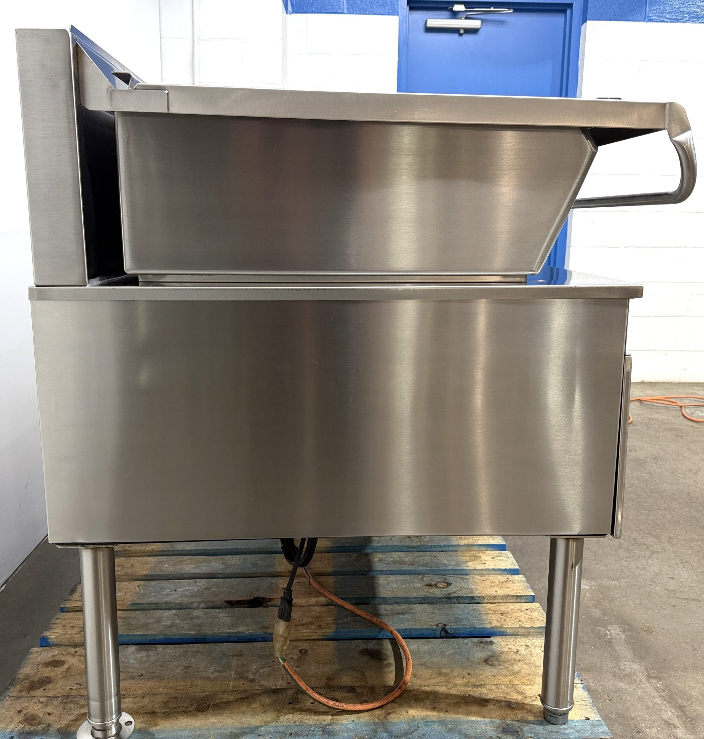 Cleveland 40 gallon, Natural gas, Braising pan w/ Power Tilt (Refurbished w/Warranty) - Image 9