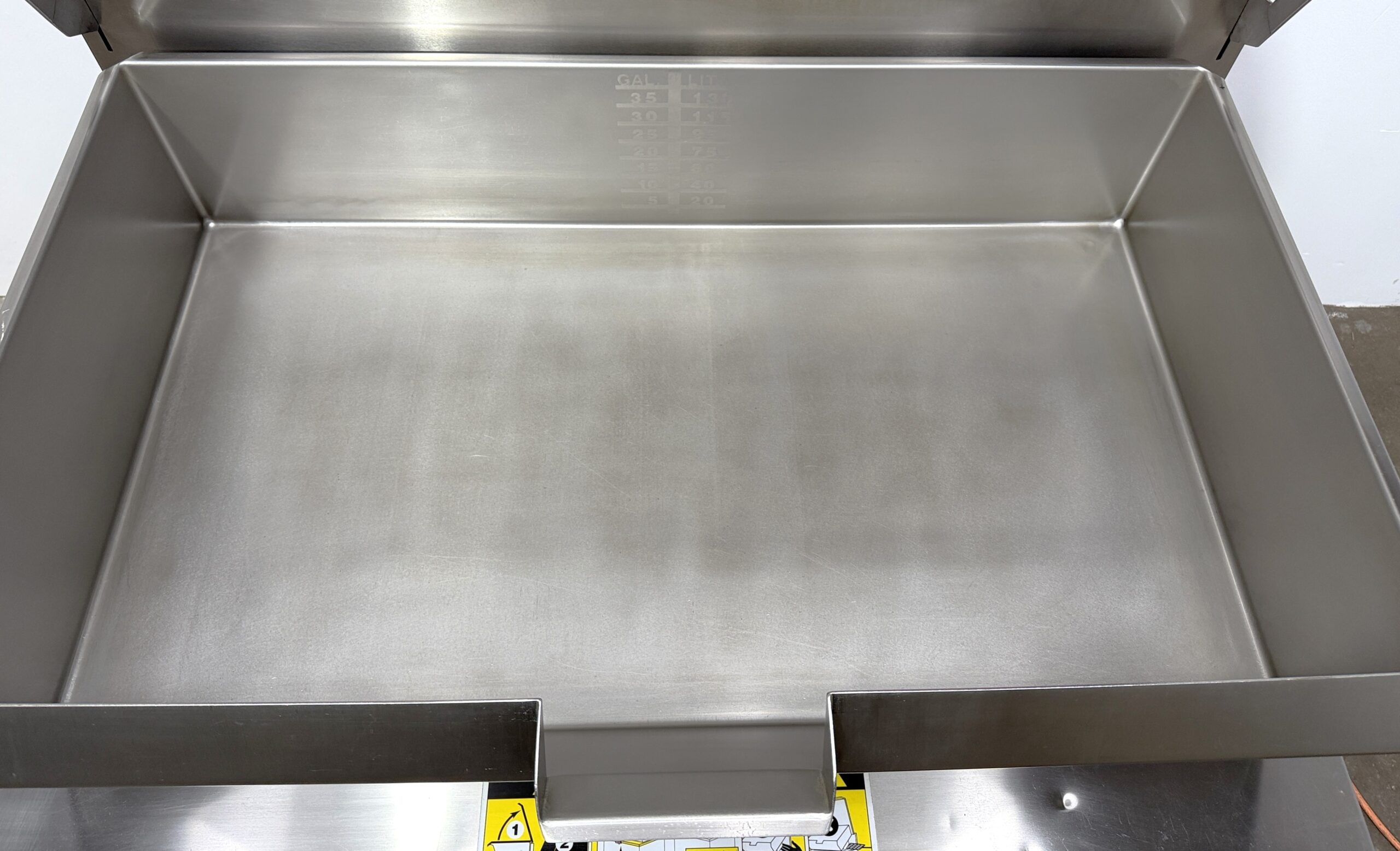 Cleveland 40 gallon, Natural gas, Braising pan w/ Power Tilt (Refurbished w/Warranty) - Image 18