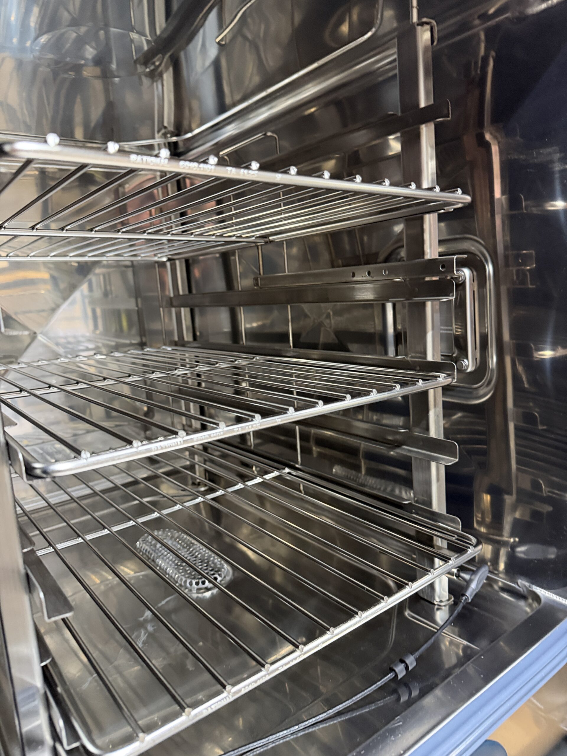 Rational 6 pan/ half size, electric combi oven (Fully refurbished ... Guaranteed to function as intended) - Image 14