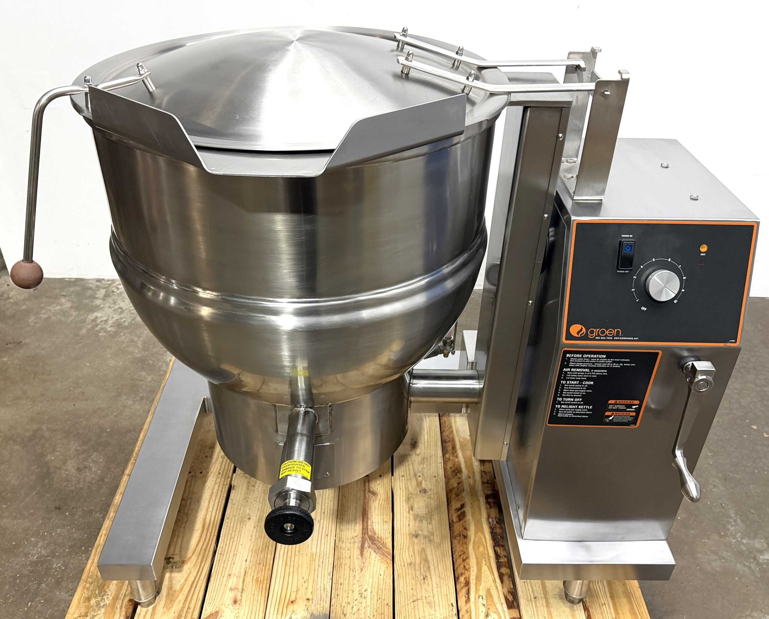 2019 Groen (DHT/1-40C) 40 Gallon, Natural Gas, Tilting Kettle (Refurbished w/WARRANTY) - Image 2