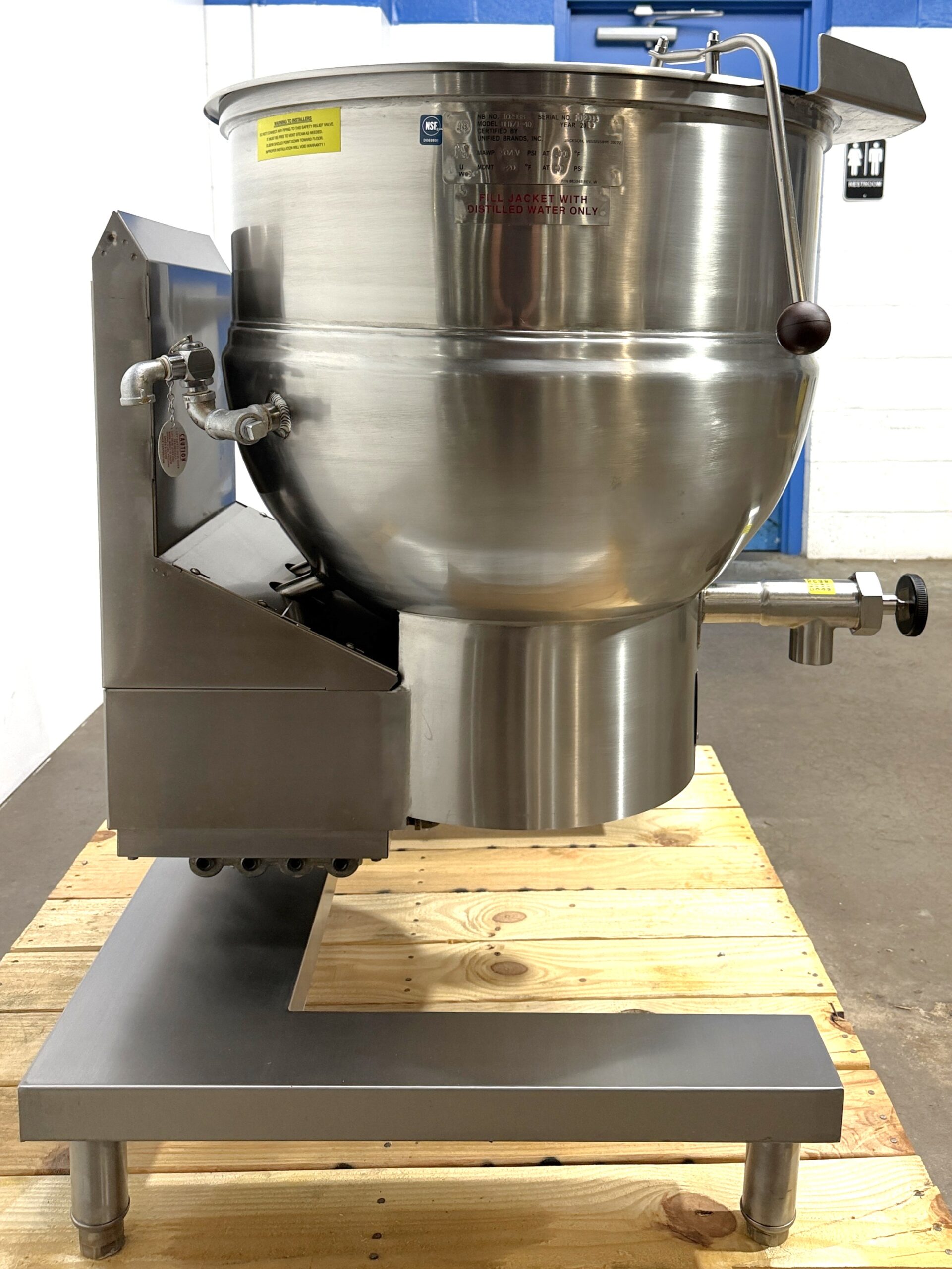 2019 Groen (DHT/1-40C) 40 Gallon, Natural Gas, Tilting Kettle (Refurbished w/WARRANTY) (Copy) - Image 8