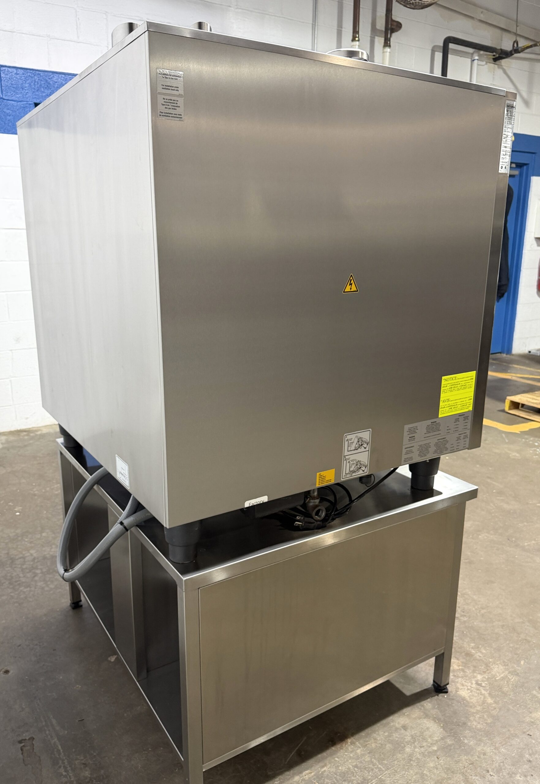 Rational (SCCWE102G) 10 pan/FULL size Natural Gas Combi Oven w/ STAND (Refurbished w/Warranty) - Image 6