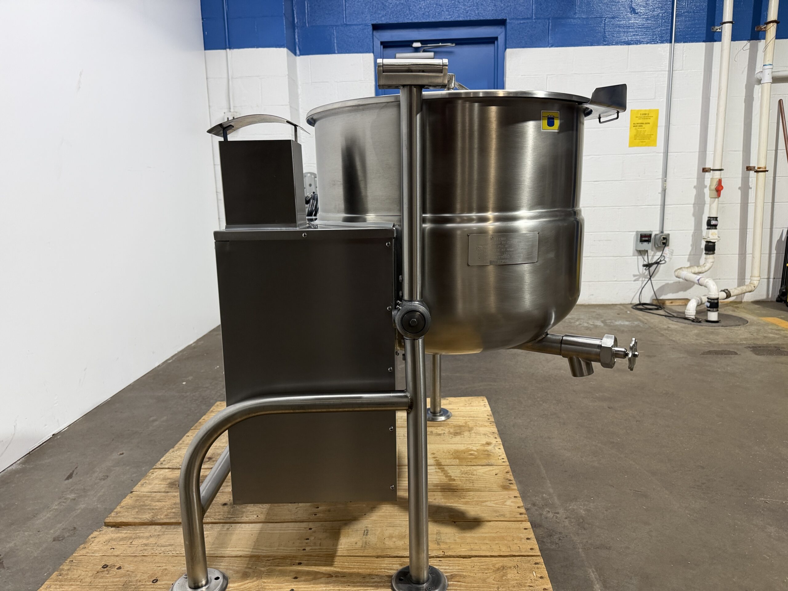 Cleveland KGL-40T (40 GAL ) Nat. Gas, Tilt Kettle (Refurbished w/WARRANTY) - Image 9