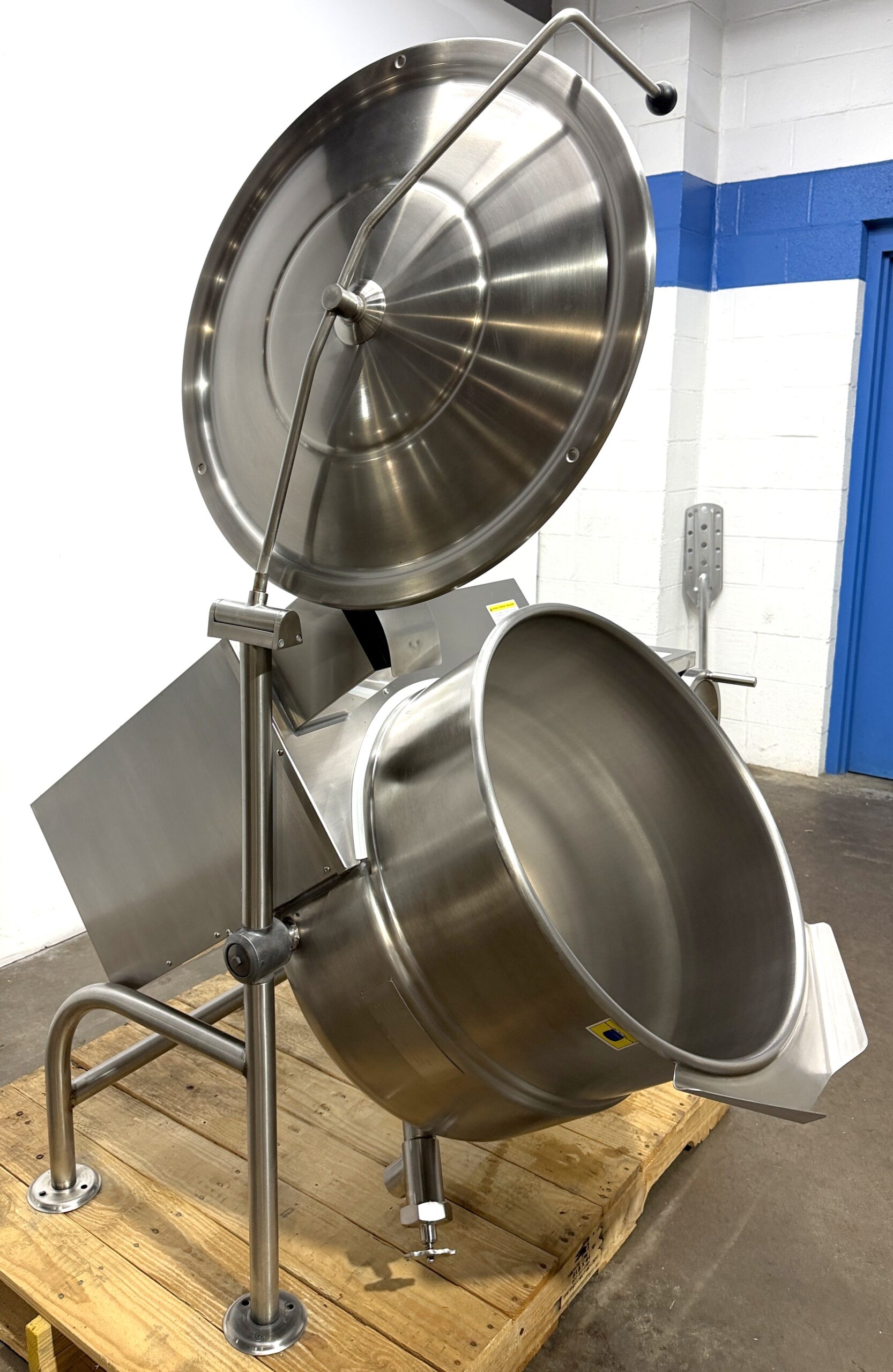 Cleveland KGL-40T (40 GAL ) Nat. Gas, Tilt Kettle (Refurbished w/WARRANTY) - Image 3