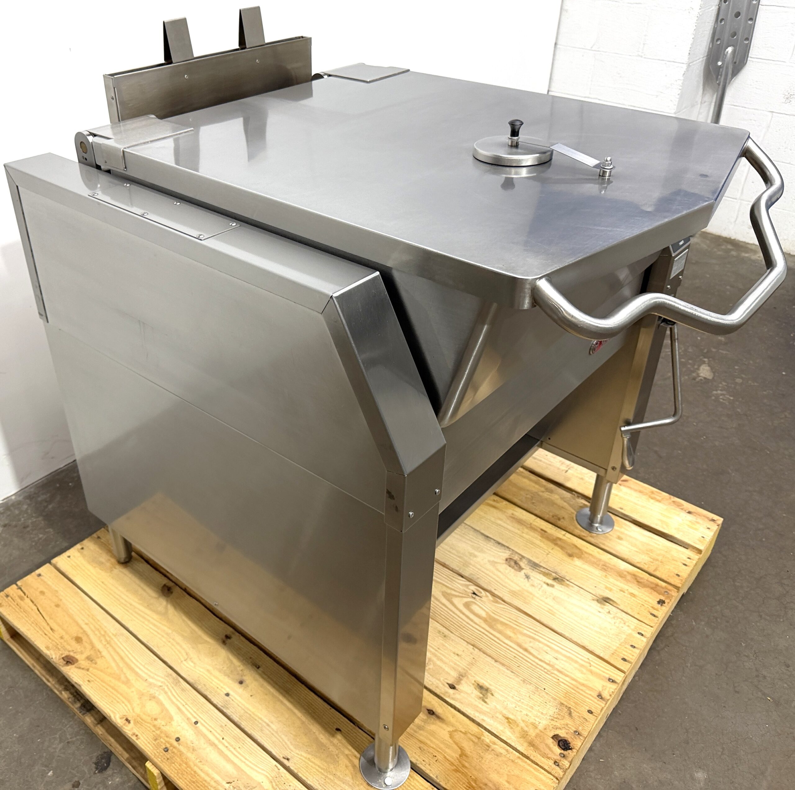 Market Forge 30 Gallon, Natural gas, Power tilt, Braising pan (Refurbished w/WARRANTY) - Image 9