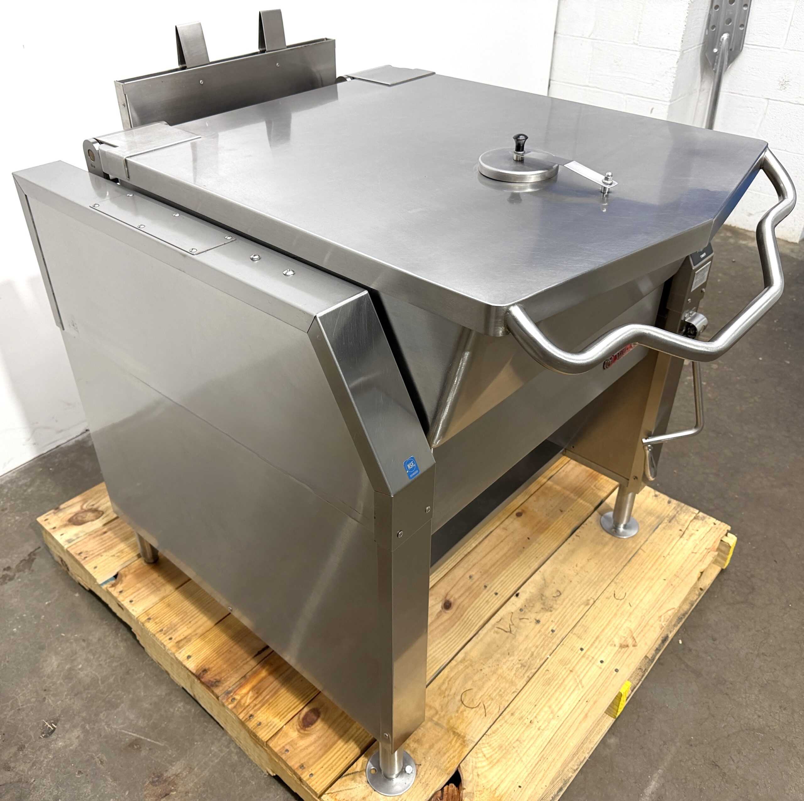 Market Forge 30 Gallon, Natural gas, Power tilt, Braising pan (Refurbished w/WARRANTY) - Image 9