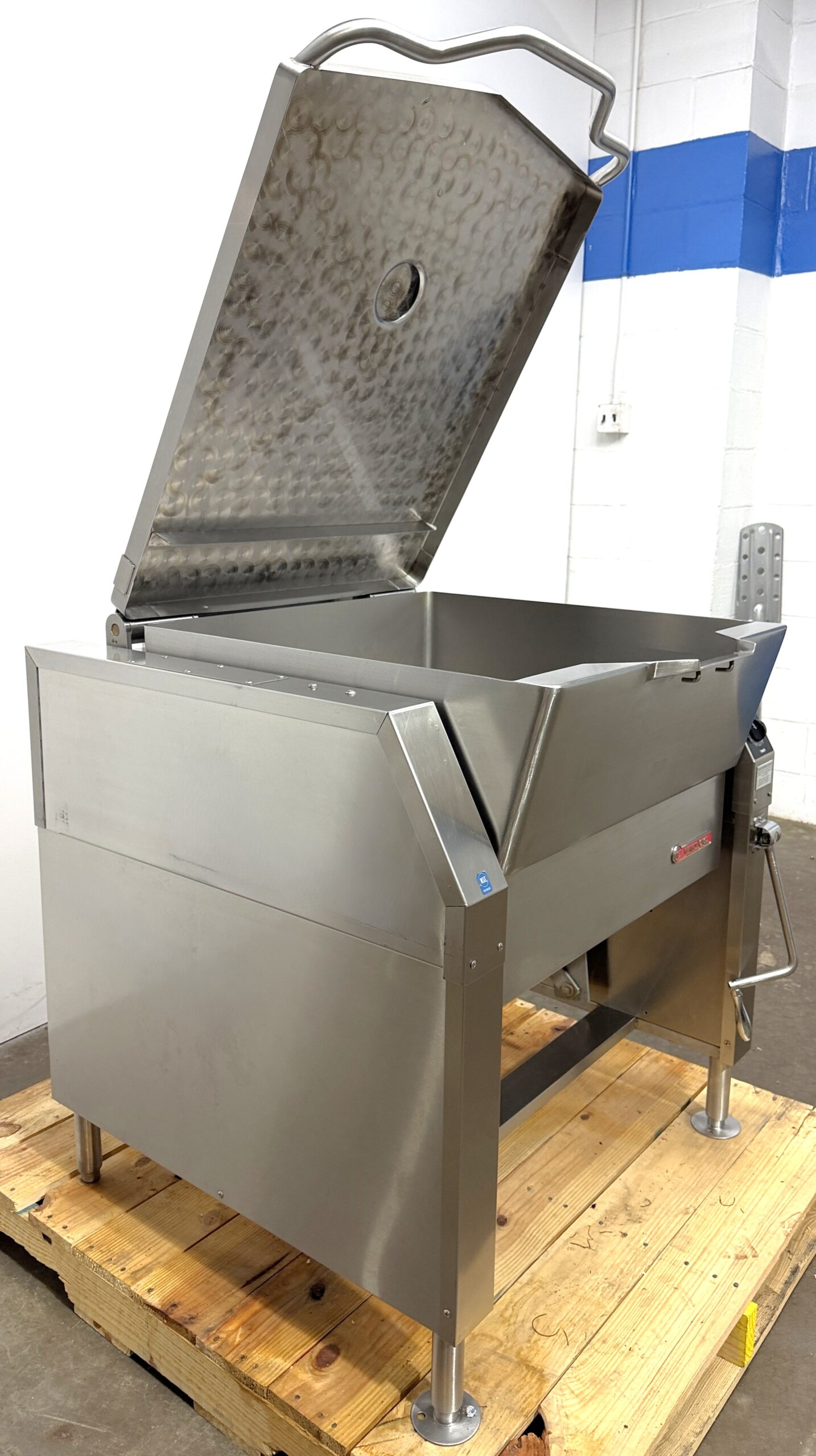Market Forge 30 Gallon, Natural gas, Power tilt, Braising pan (Refurbished w/WARRANTY) - Image 7