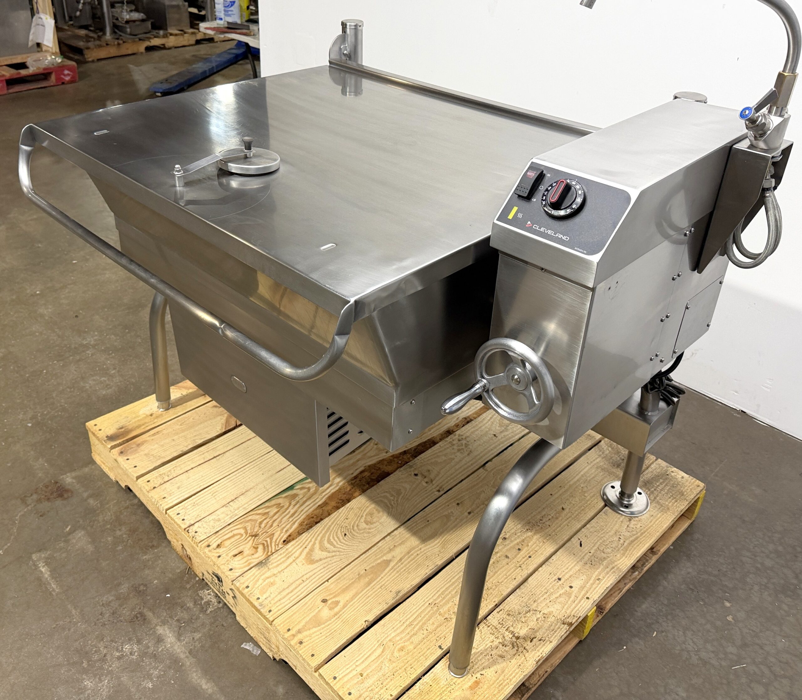 2019 Cleveland 40 gallon, Natural gas, Braising pan w/ Power Tilt (Refurbished w/Warranty) - Image 14