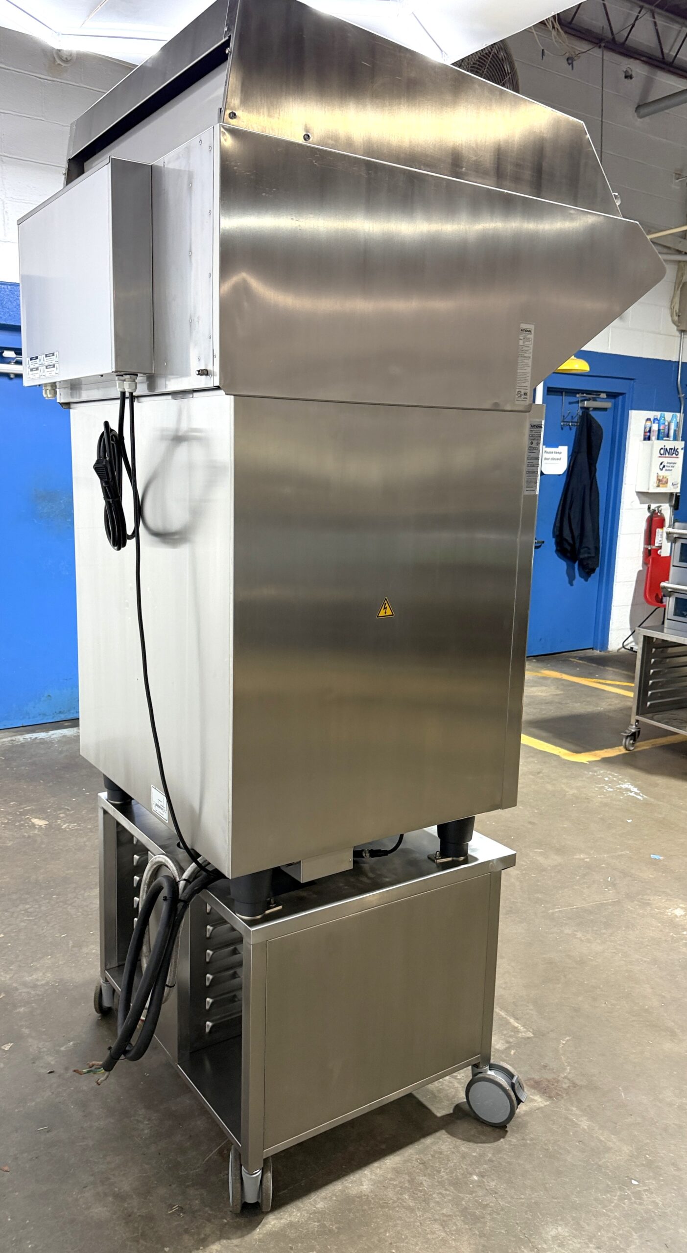 Rational 10 pan, half size, Electric, combi w/Stand & Hood (Refurb w/WARRANTY) - Image 5