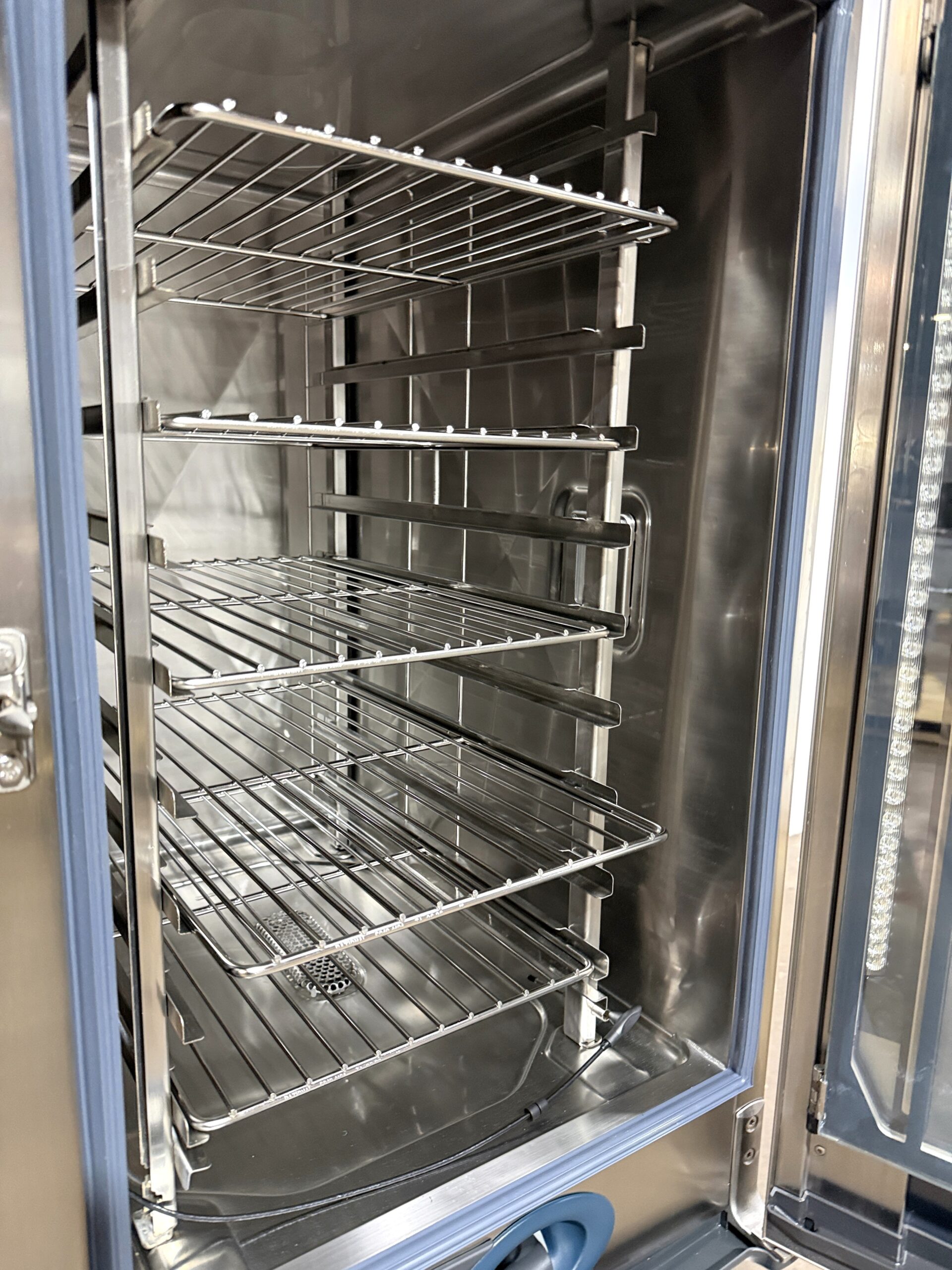 Rational 10 pan, half size, Electric, combi w/Stand & Hood (Refurb w/WARRANTY) - Image 9